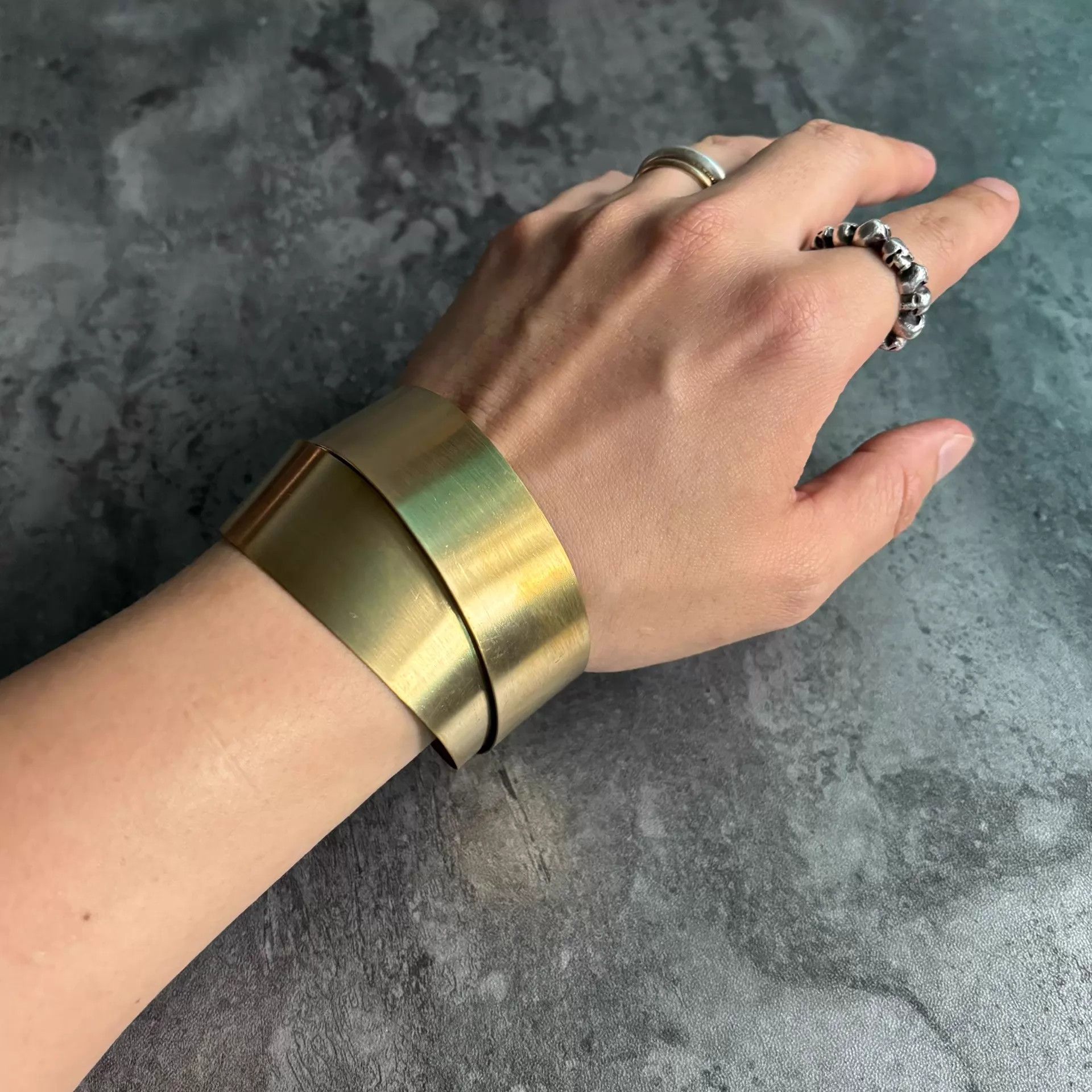 DETAJ Detaj Uma Wang brushed brass stacked bangle Size ONE SIZE - 4 Thumbnail