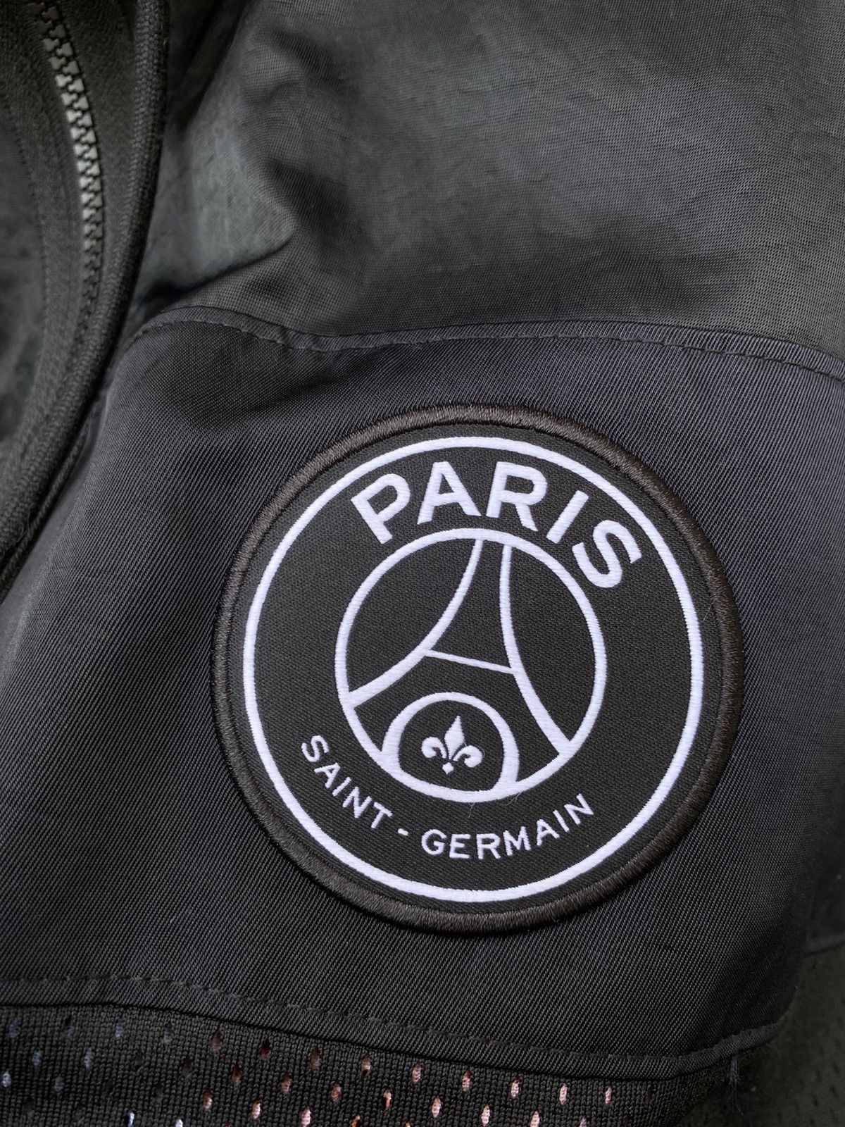 Nike Paris Saint Germain Air Jordan Nike Football Soccer Jacket Size US L / EU 52-54 / 3 - 4 Thumbnail