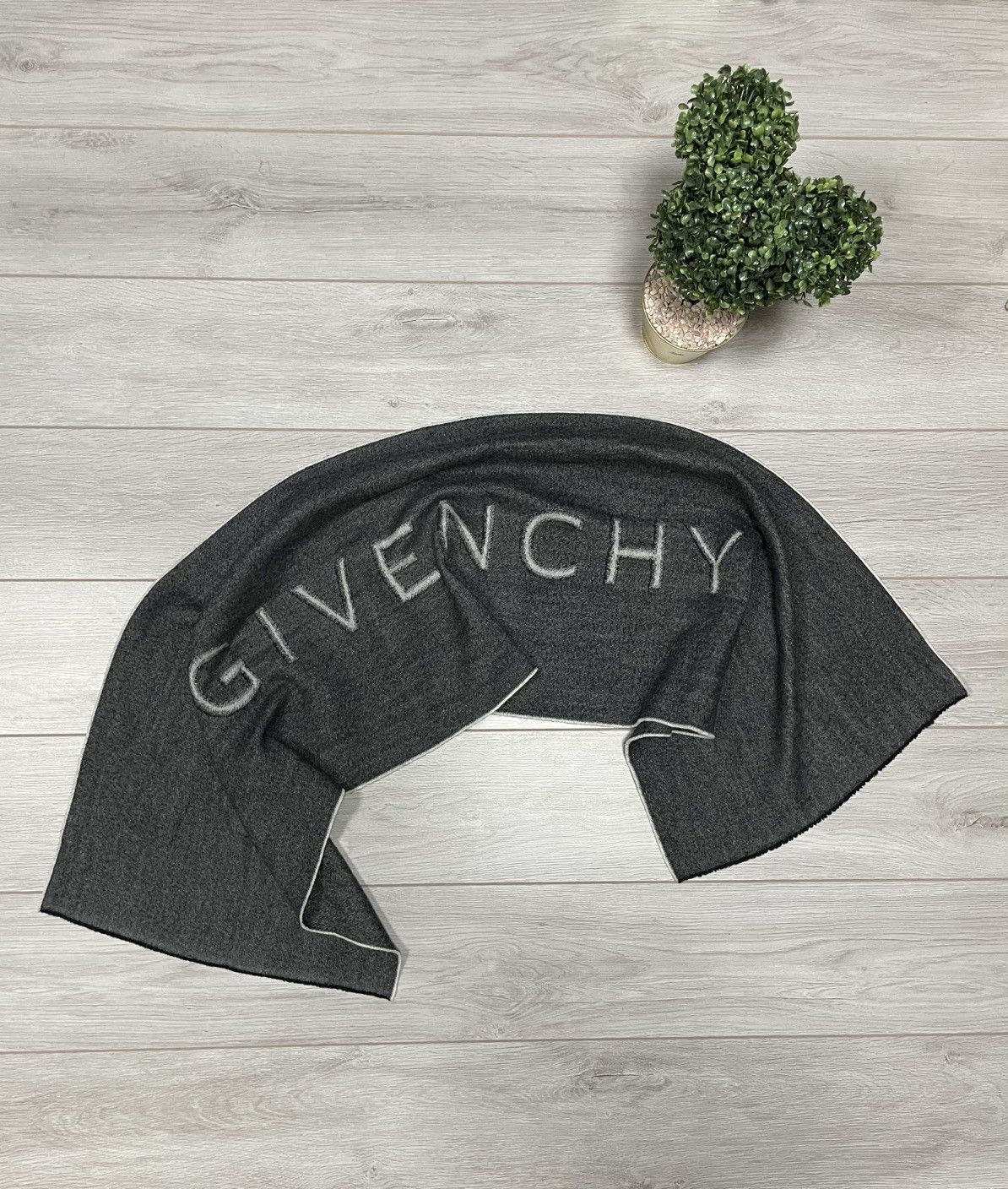 Givenchy Givenchy spell out wool big logo letters scarf Size ONE SIZE - 4 Thumbnail