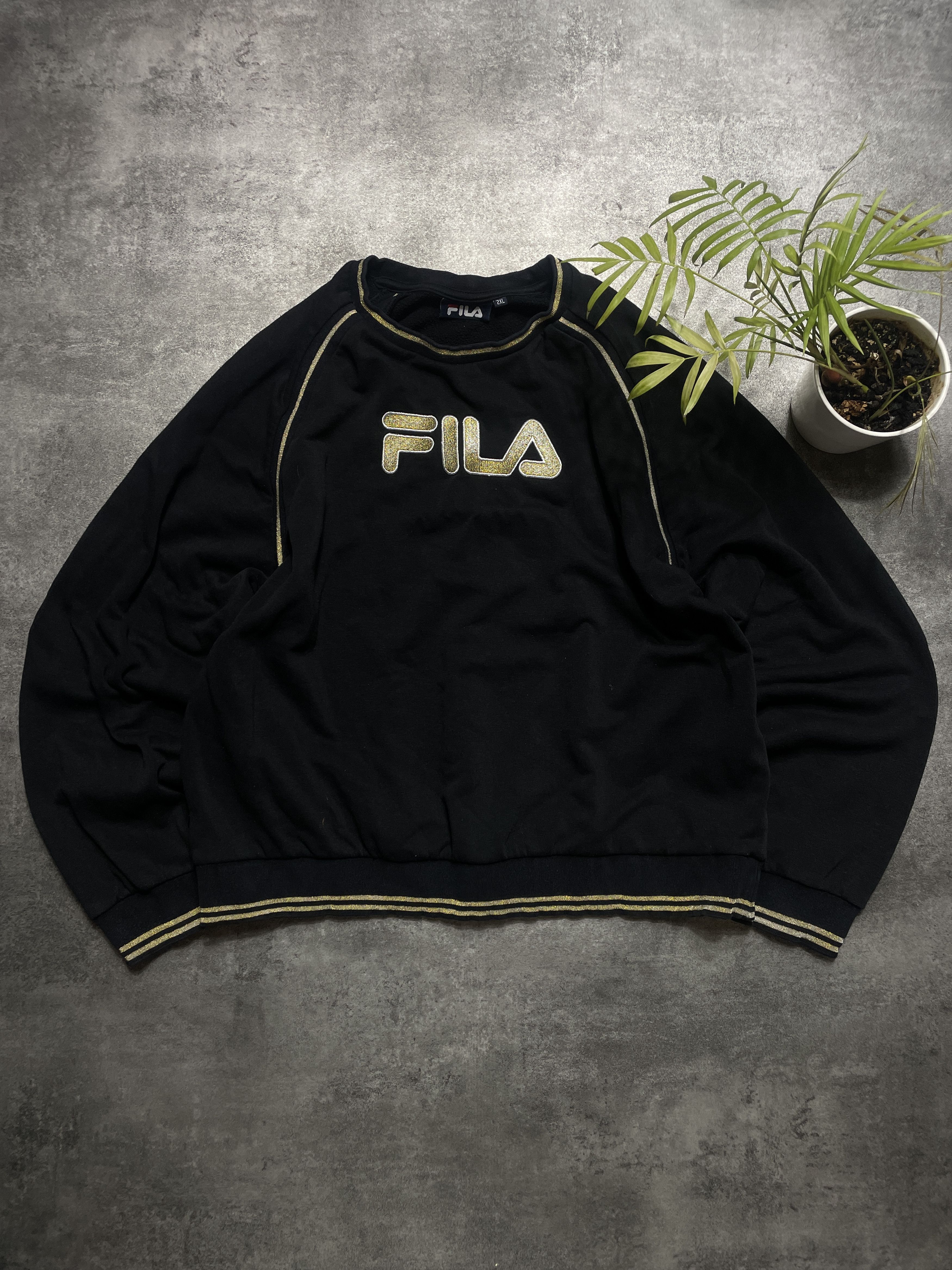 ❗️RARE❗️Fila Vintage Y2K Boxy Fit Sweatshirt Gold Logo
