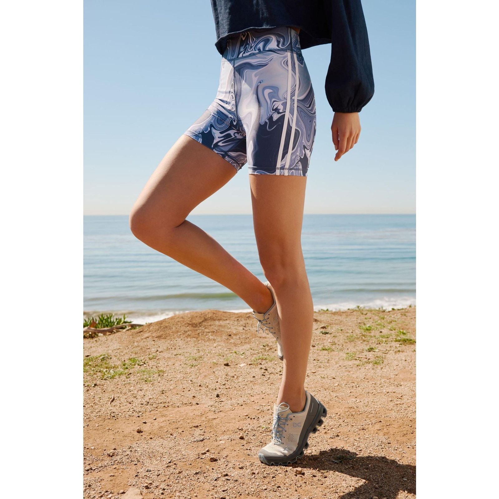 Anthropologie Anthropologie The Upside Marbled Bike Shorts $89 4 Blue Size 27" / US 4 / IT 40 - 3 Thumbnail