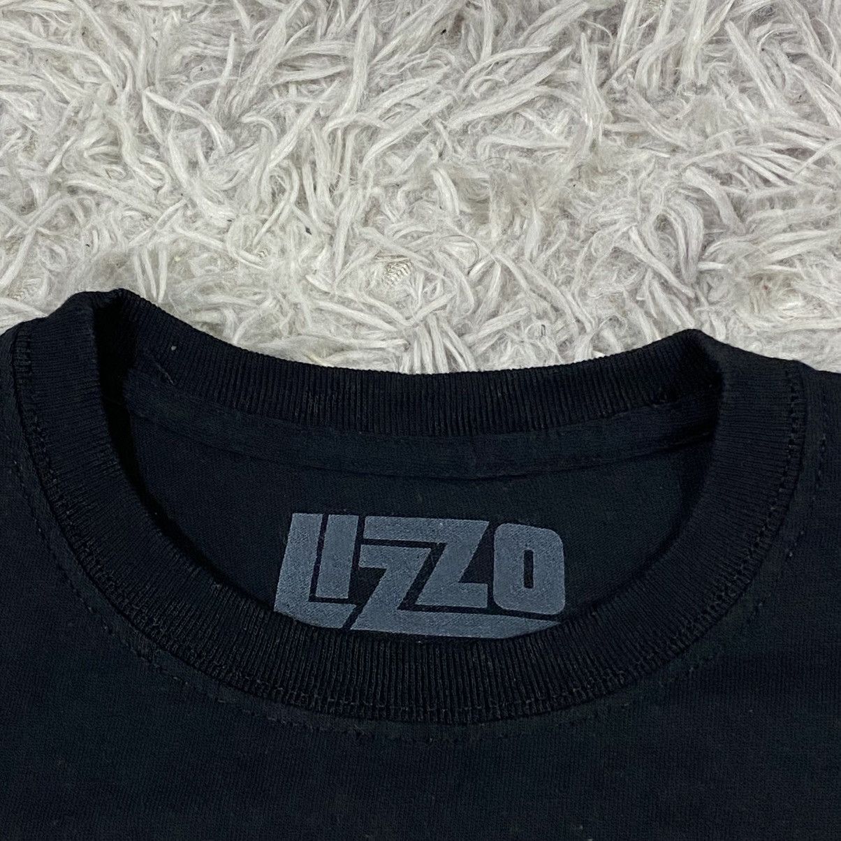 Rap Tees Rap tee lizzo band tour Size US M / EU 48-50 / 2 - 3 Thumbnail