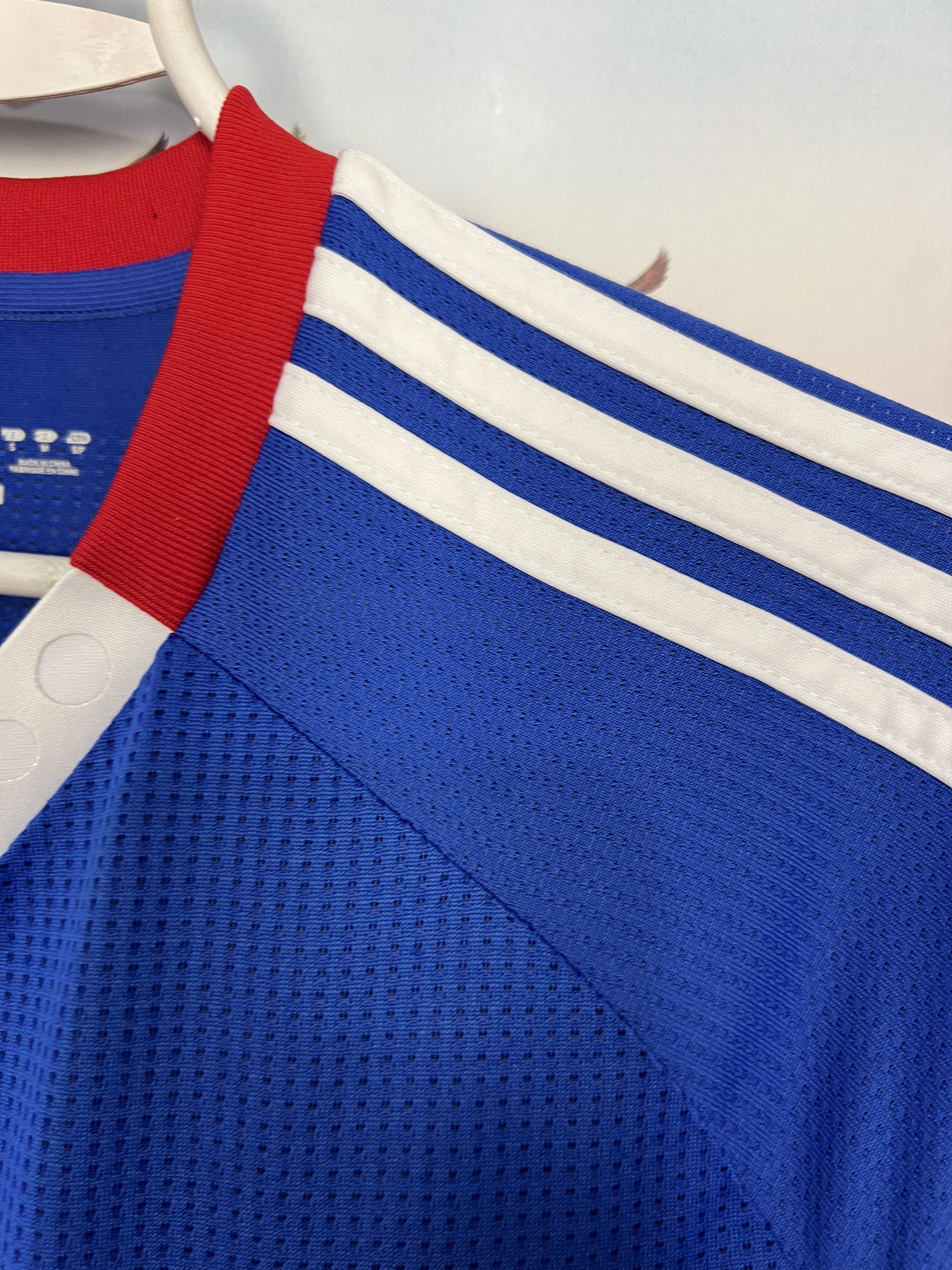 Adidas Chelsea Home football shirt 2010 Soccer Adidas Jersey Mens Size US S / EU 44-46 / 1 - 8 Thumbnail