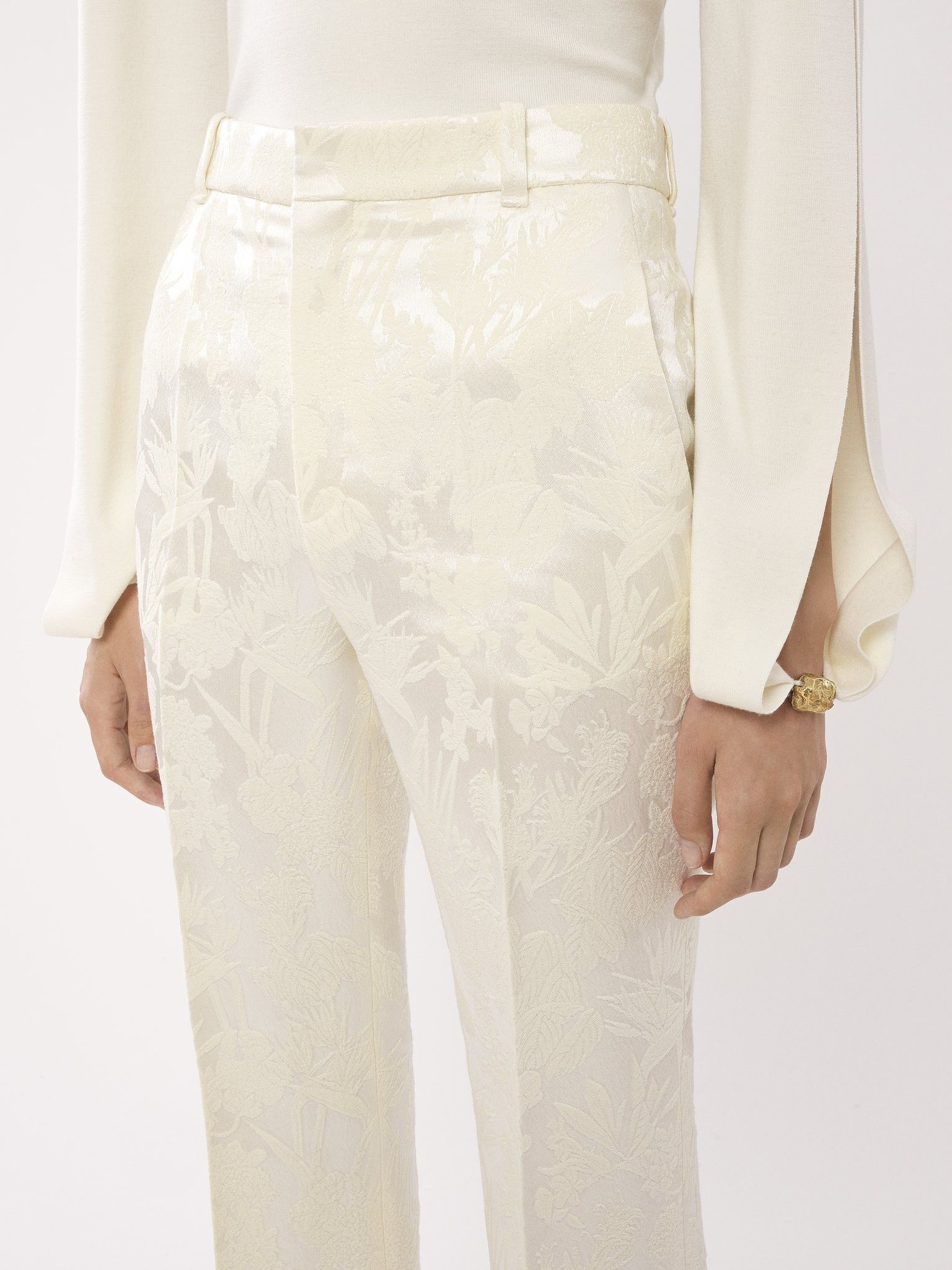 Chloe o1y0825 Casual Pant in Ivory Size 27" / US 4 / IT 40 - 3 Thumbnail