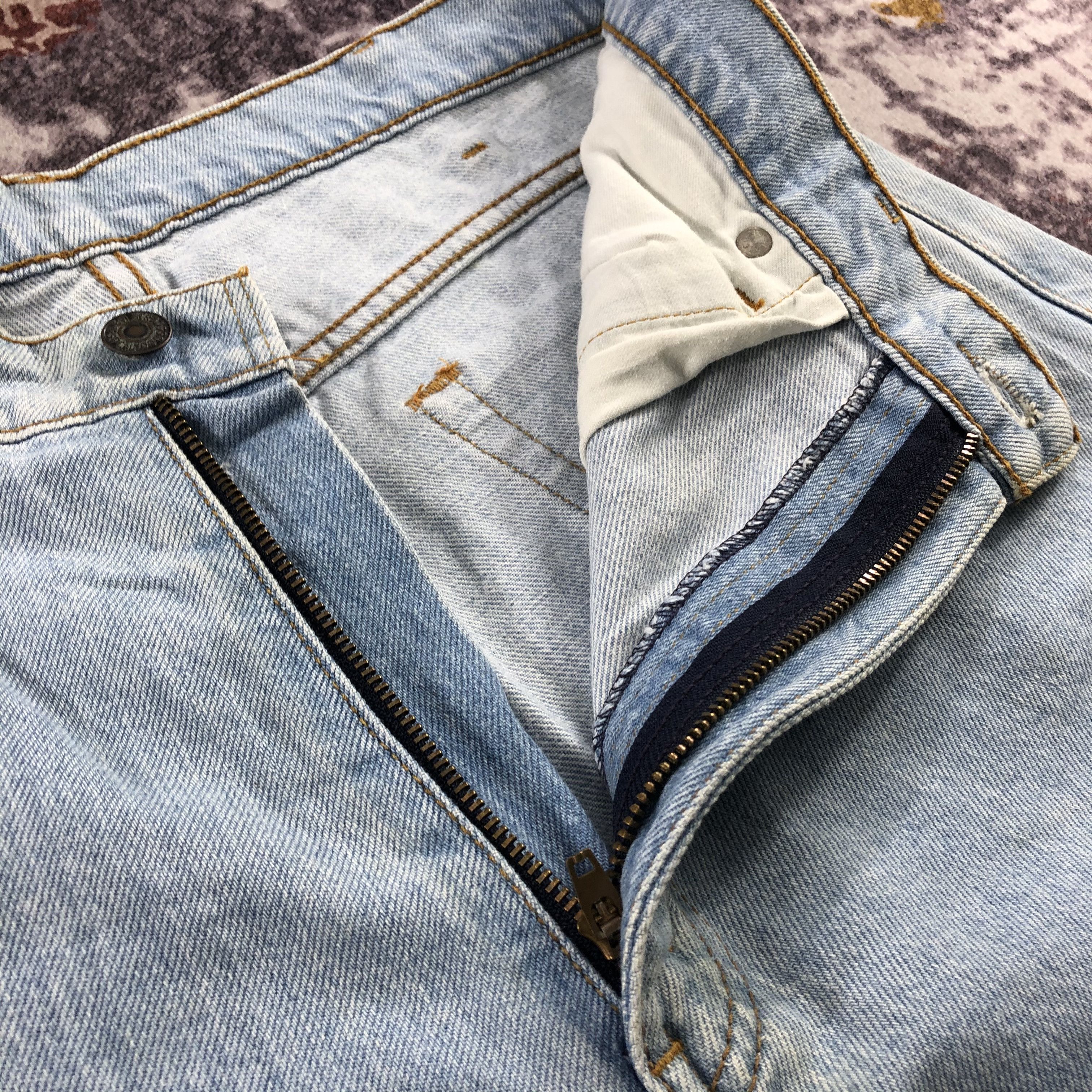 Levi's × Vintage Vintage 90s Light Wash Levis Jeans-JM2724 Size US 35 - 12 Thumbnail
