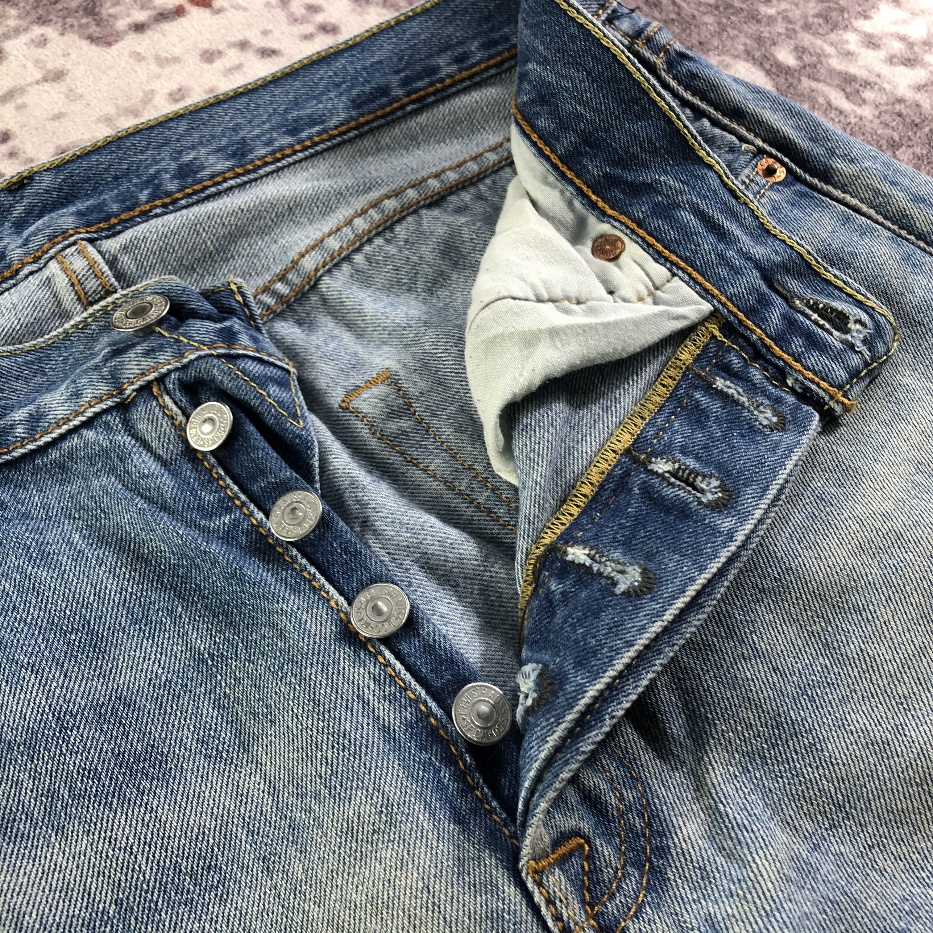 Levi's × Vintage Vintage Blue Wash Levis 501 Jeans-JM3320 Size US 33 - 8 Thumbnail