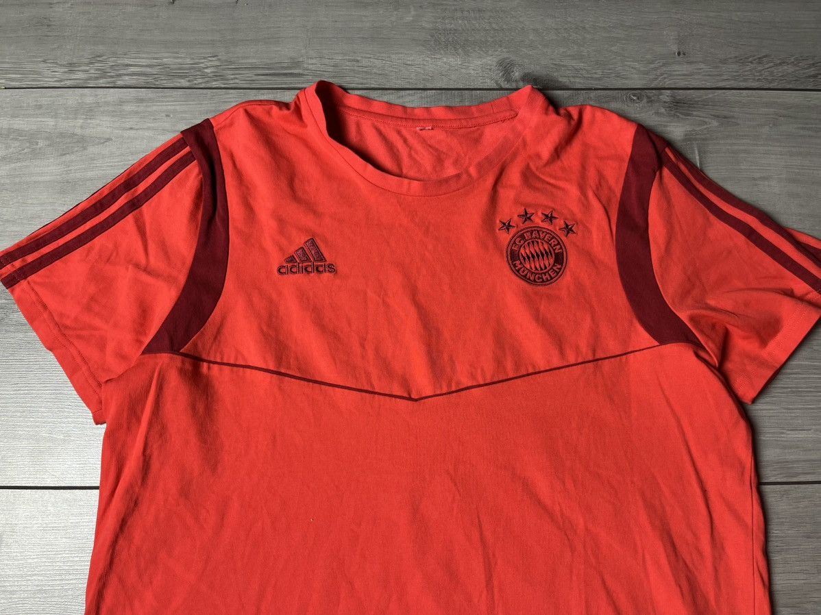 Adidas Adidas Bayern munchen Tshirt size Large Size US L / EU 52-54 / 3 - 3 Thumbnail