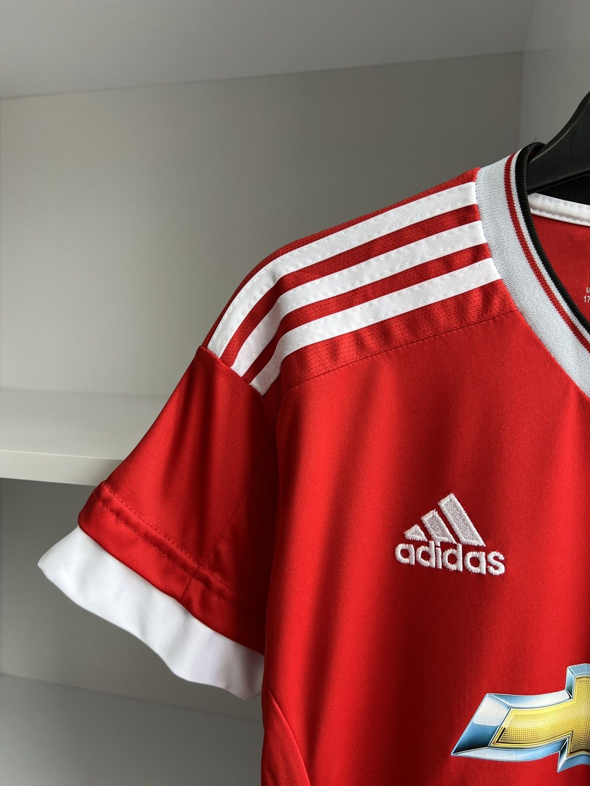 Vintage Schweinsteiger Manchester United Home Jersey Size US S / EU 44-46 / 1 - 9 Thumbnail