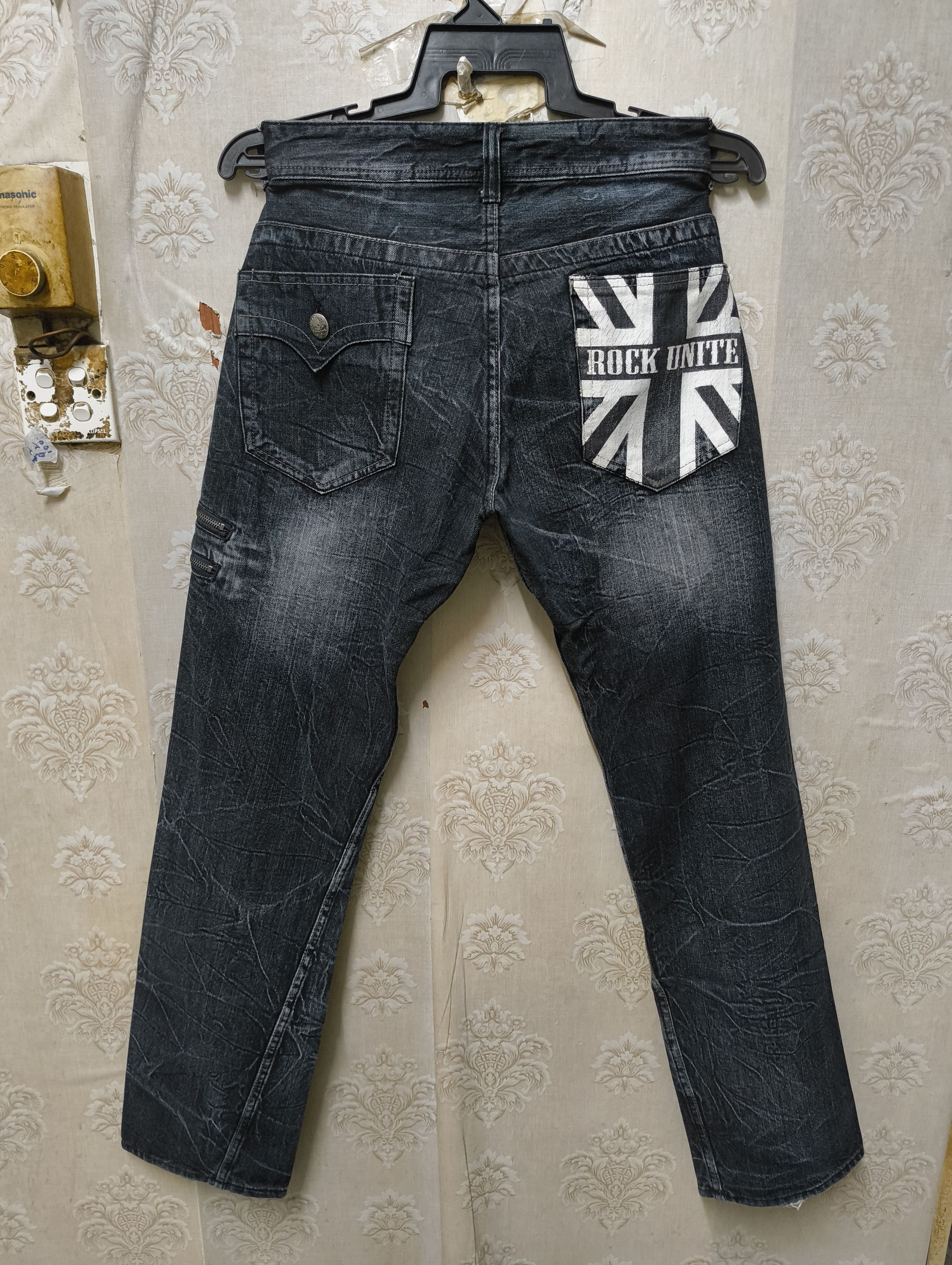 Japanese Brand DOMINATE ROCK UNITE JEANS REGULAR FIT FOR ROCKERS Size US 32 / EU 48 - 2 Thumbnail