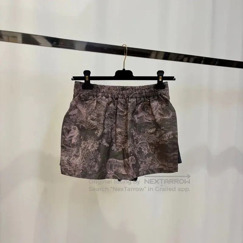 Dior Dior Gray Women's Shorts . Size 23" - 2 Thumbnail