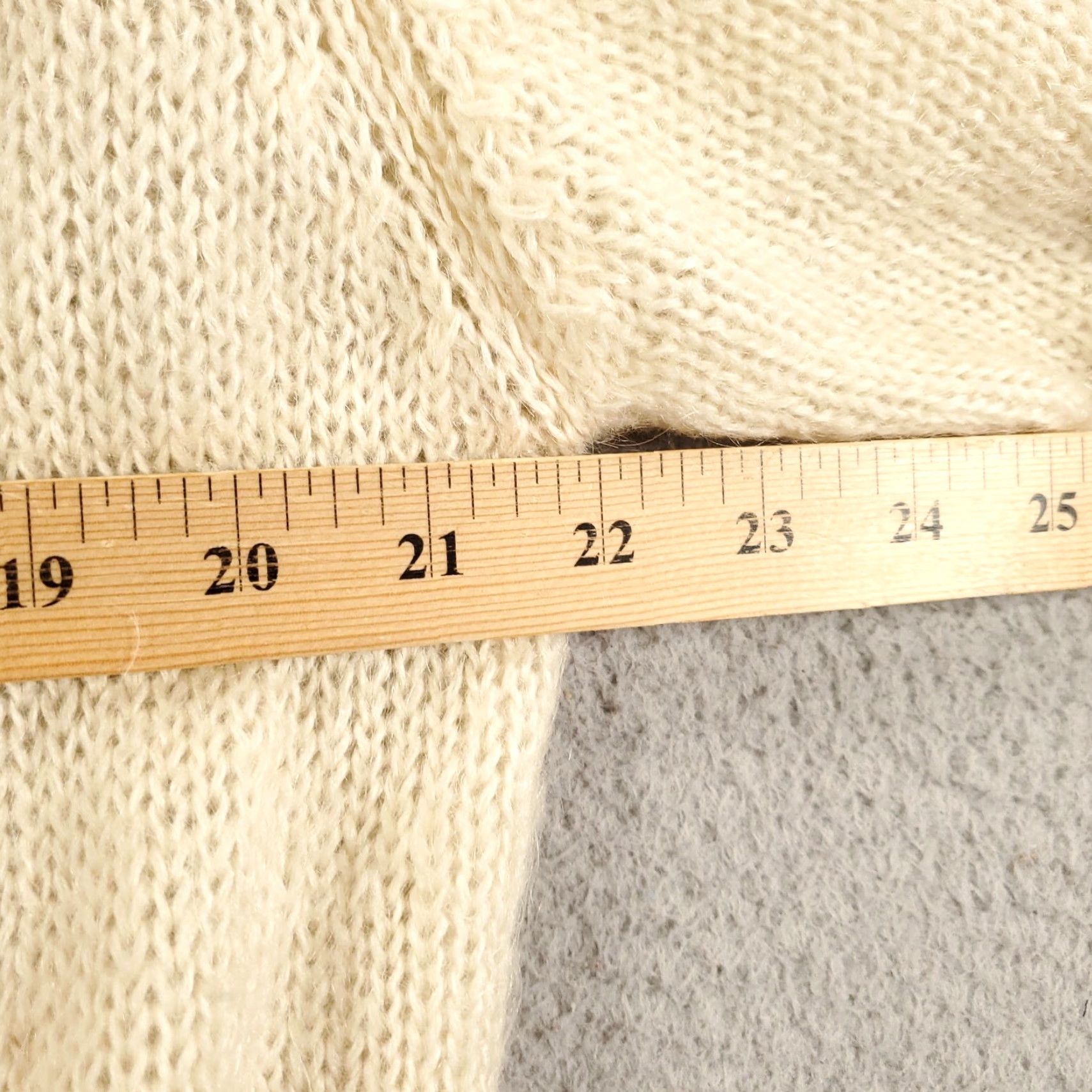 Vintage VINTAGE Bramble Lane Womens CardiganSweater Mohair Ivory Button Long Sleeve V-Neck L (Relaxed Fit) Size L / US 10 / IT 46 - 7 Thumbnail
