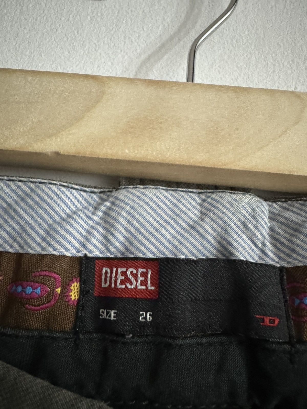 Diesel DIESEL Vintage Y2K Low-Rise Cropped Cargo/Biker Pants Size 26" / US 2 / IT 38 - 14 Thumbnail