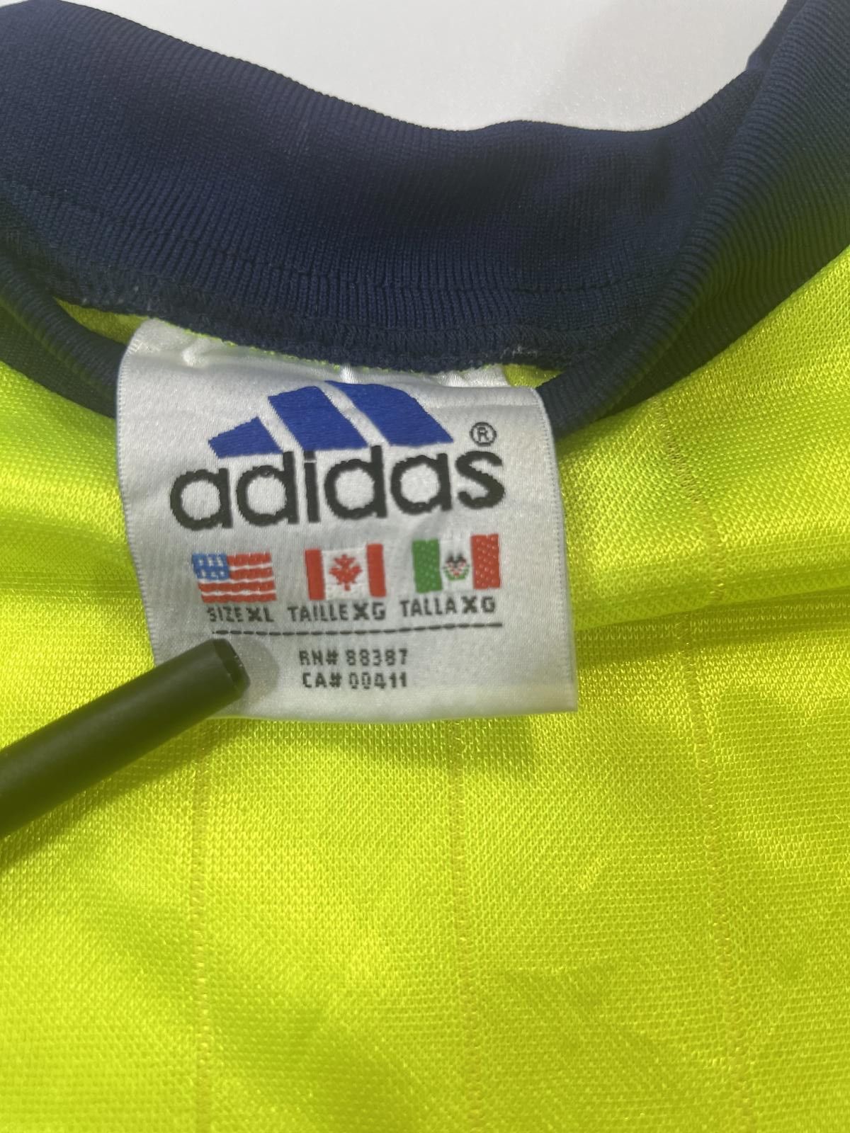Adidas Adidas Vintage Yellow and Black T-Shirt XL Size US XL / EU 56 / 4 - 3 Thumbnail