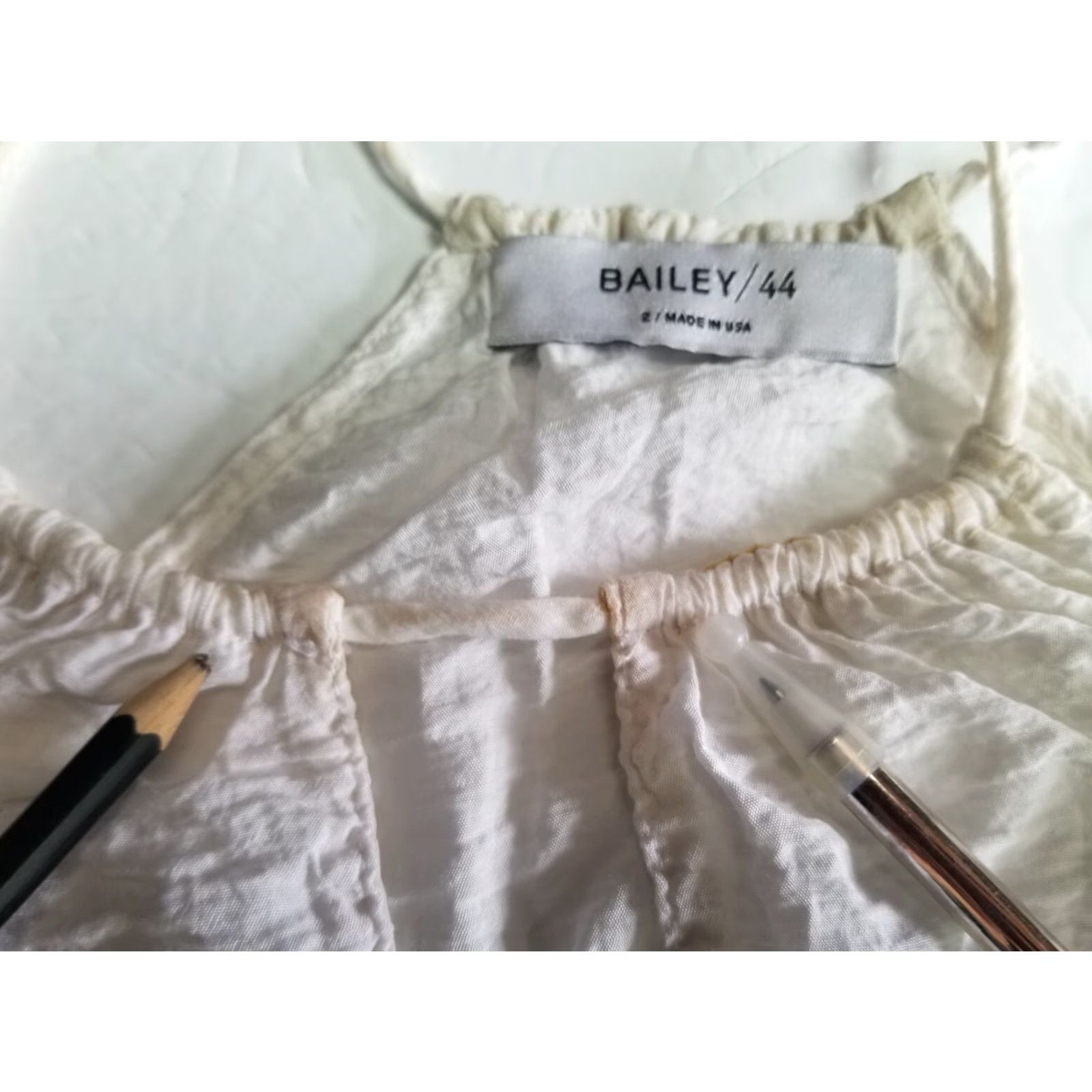 Bailey 44 Bailey 44 Shirt Womens Cold Shoulder Flare Top Small Stains See Pics Multicolor Silk Logo Blouse V-Neck? Size S / US 4 / IT 40 - 6 Thumbnail