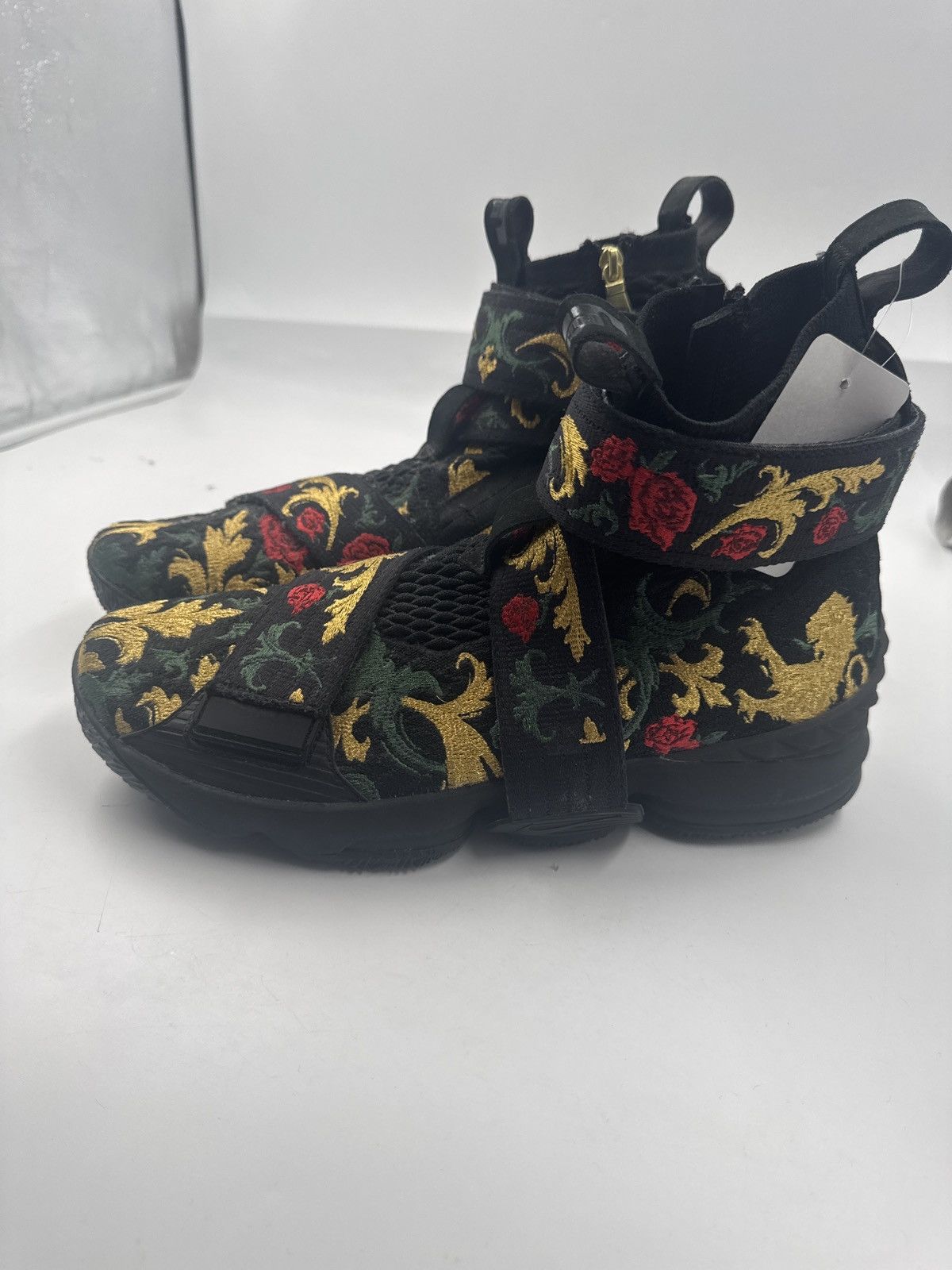 LEBRON 15 LIFESTYLE 'KITH KINGS CROWN'