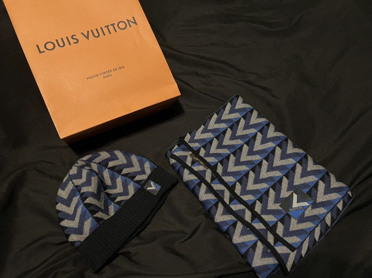 Louis Vuitton Louis Vuitton Scarf And Beanie Hat Set Grey Blue Echarpe V Size ONE SIZE - 1 Thumbnail