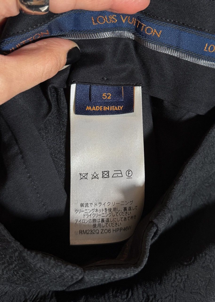Louis Vuitton Louis Vuitton Black Silk Blend Tonal Mini Logo Shorts Size US 36 / EU 52 - 11 Thumbnail