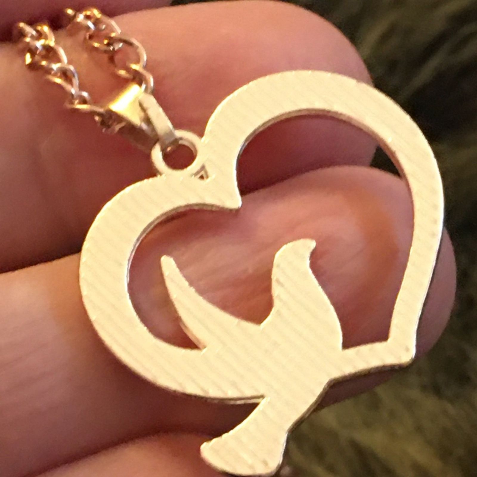 Vintage Vintage shiny rose gold tone dove & heart necklace Size ONE SIZE - 9 Thumbnail