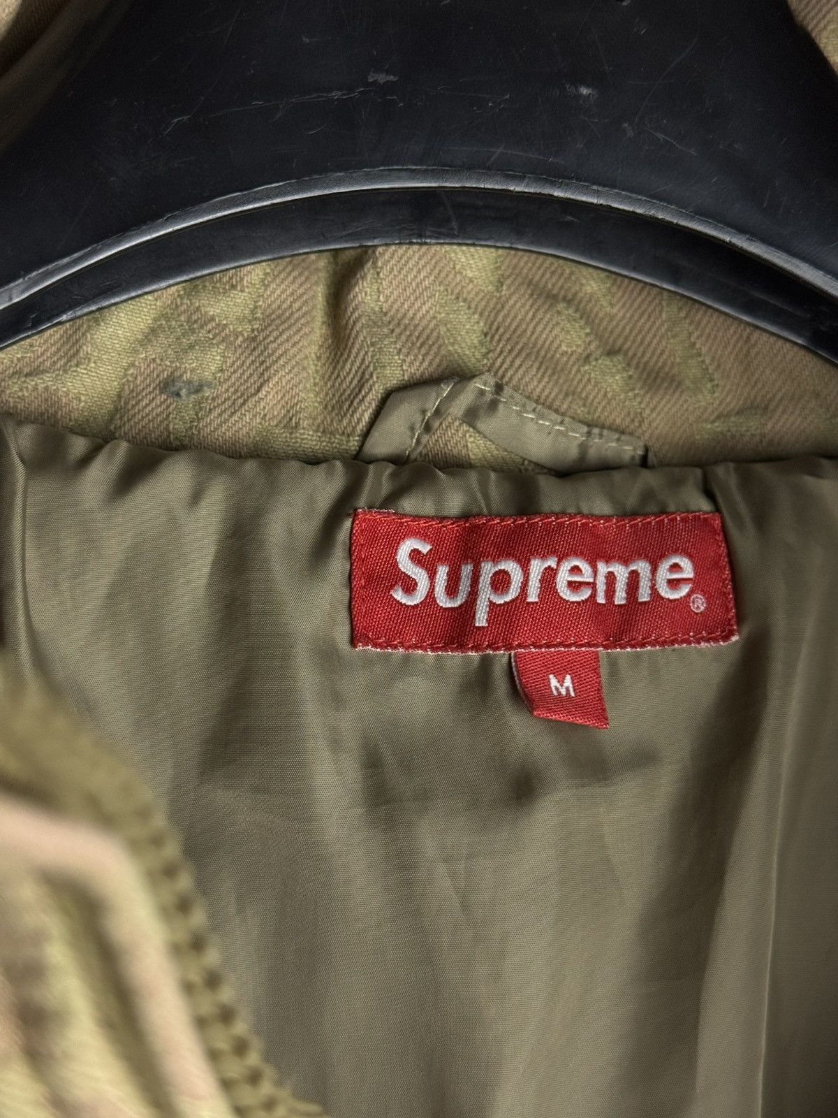 Supreme 🇺🇸 Supreme SS22 Fat Tip Jacquard Denim Puffer Jacket Olive Size US M / EU 48-50 / 2 - 6 Thumbnail