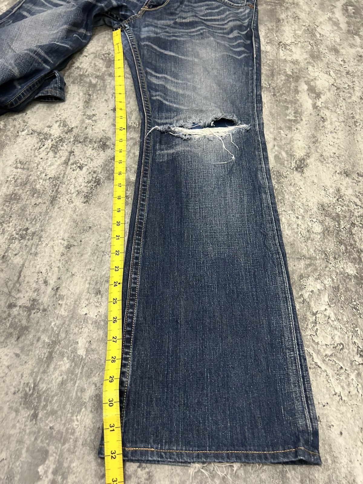 Levi's 90s Levis 507 Vintage Y2K Boot Cut Retro Denim Pants Size US 36 / EU 52 - 24 Thumbnail