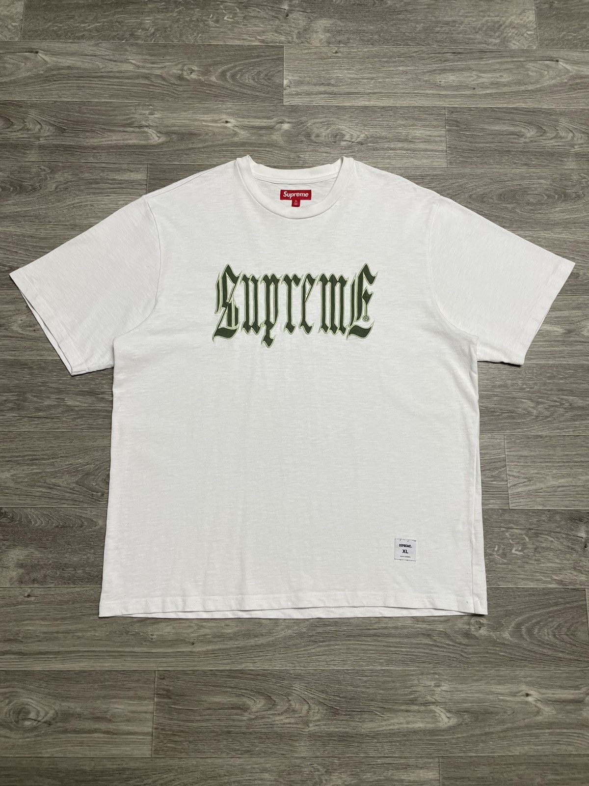 Supreme Supreme Old English White T-Shirt S/S 2024 Size US XL / EU 56 / 4 - 1 Thumbnail