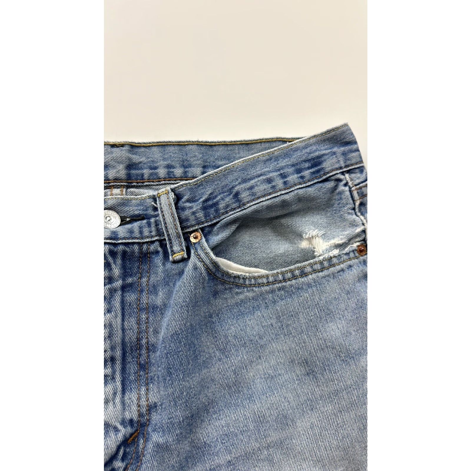 Levi's VINTAGE Levi's 505 Jeans Mens 34x29 Distressed Blue Jeans 34x34 Tagged 34x34 Mens Size US 34 / EU 50 - 6 Thumbnail