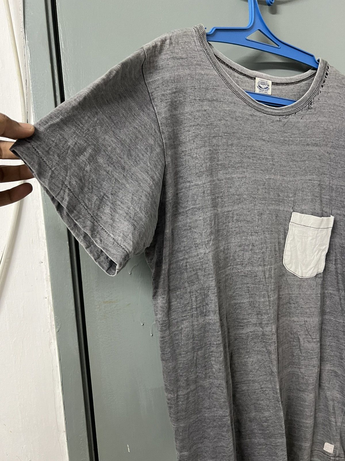 Vintage THRASHED FADED POCKET TEE ERD GRUNGE Size US M / EU 48-50 / 2 - 3 Thumbnail