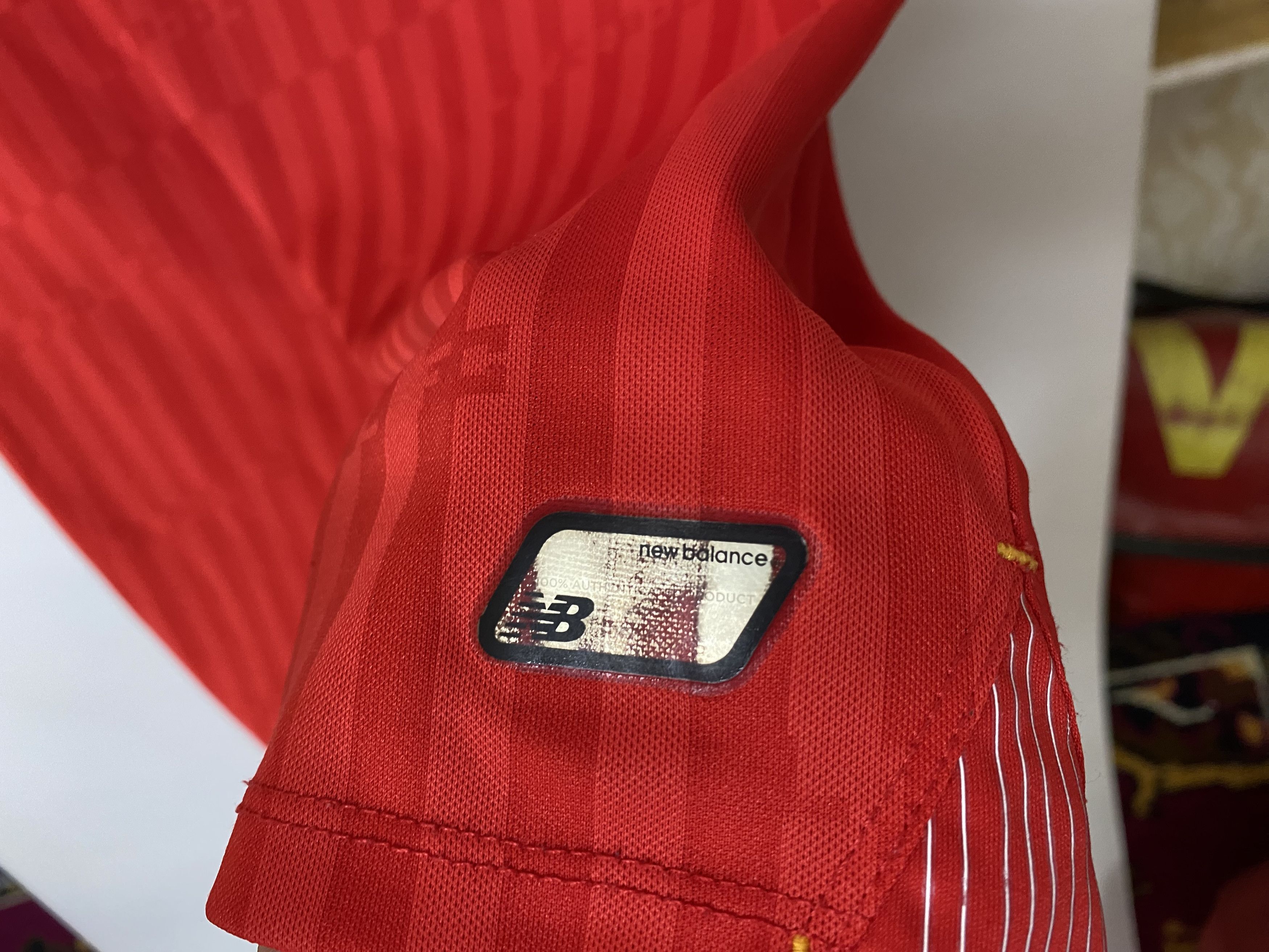 New Balance LIVERPOOL 2015 2016 HOME FOOTBALL SHIRT SOCCER JERSEY Size US S / EU 44-46 / 1 - 7 Thumbnail