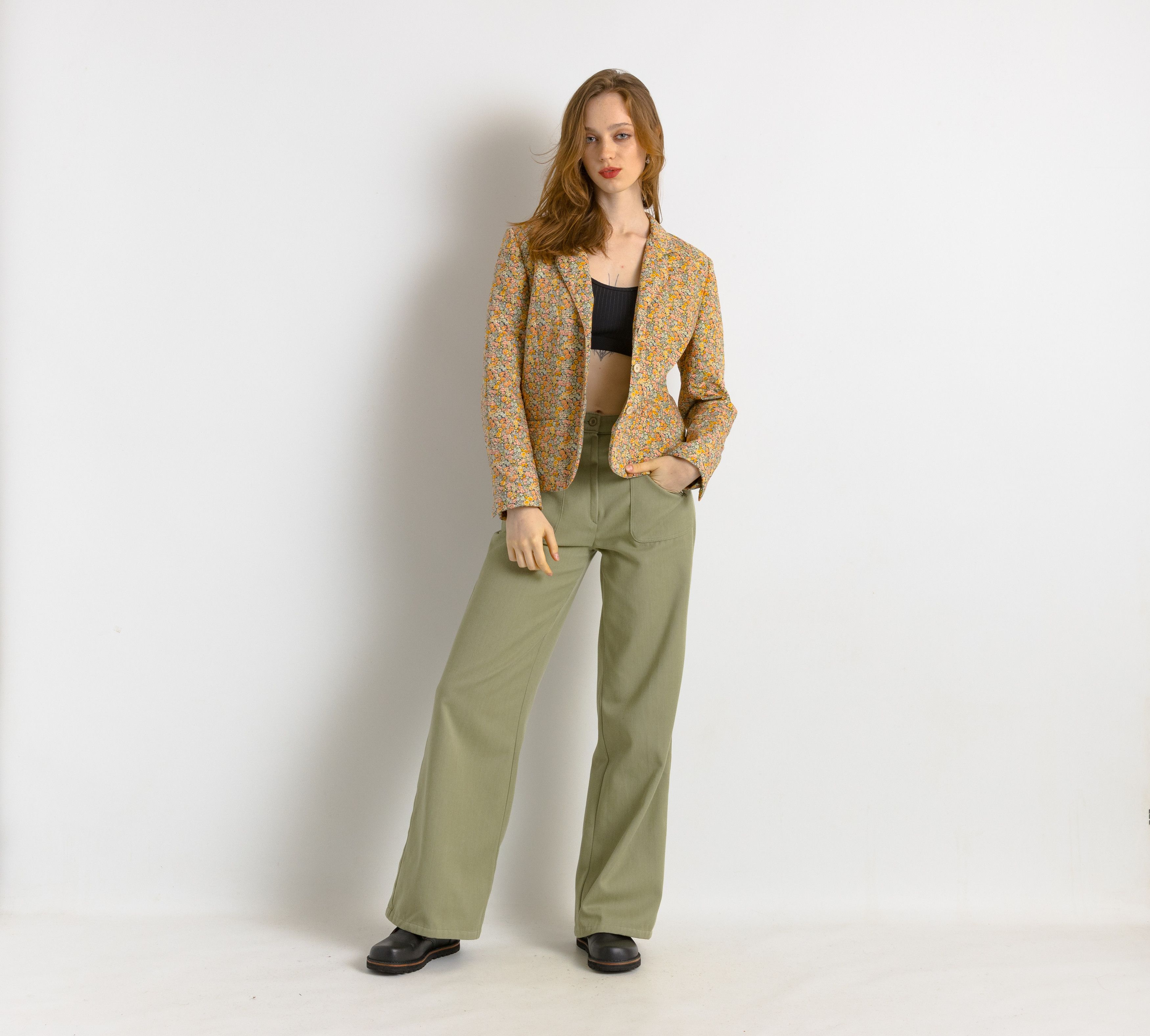 Bogner × Japanese Brand 90s Bogner Quilted Cropped Buttons Blazer 7492 Size M / US 6-8 / IT 42-44 - 1 Thumbnail