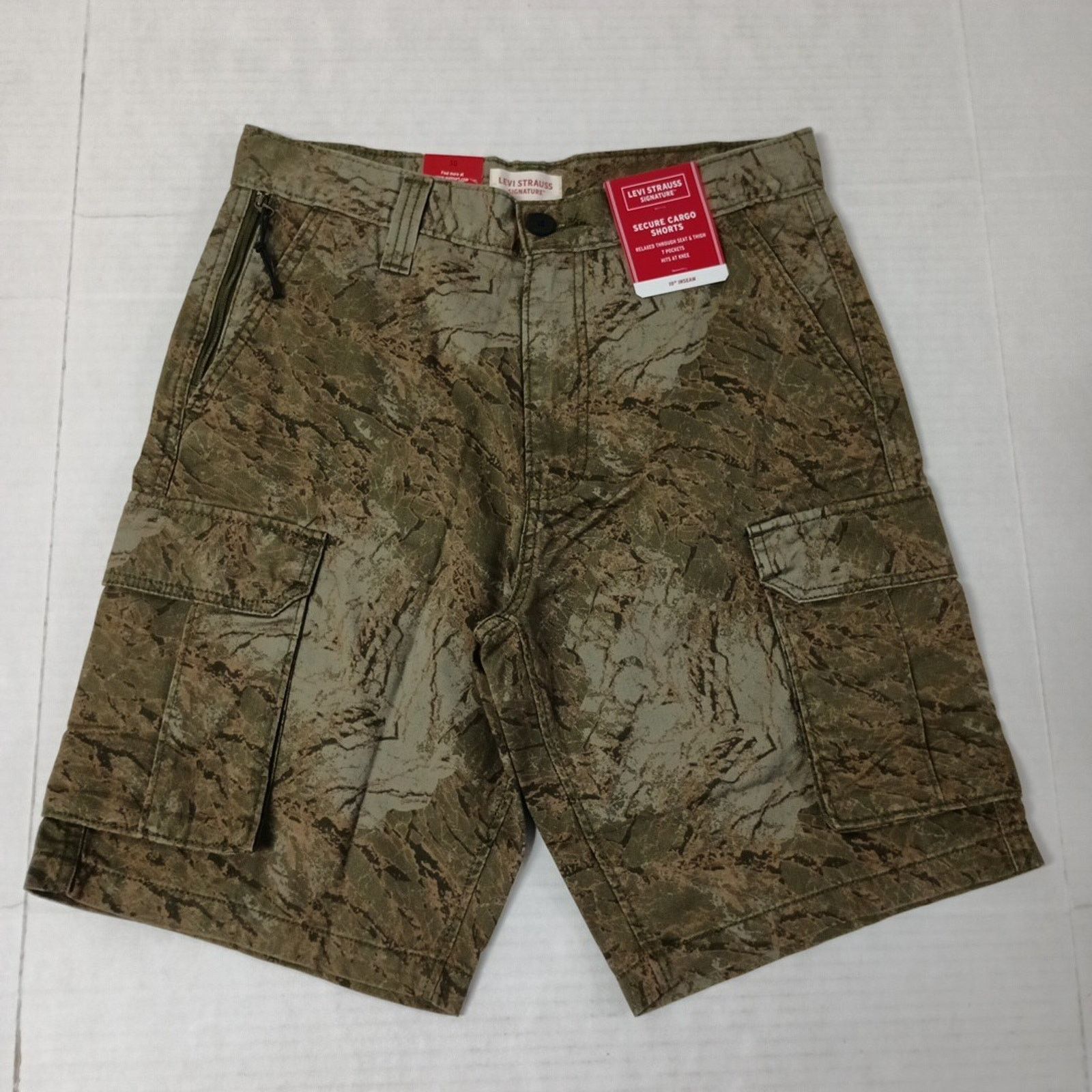 Levi's Levi Strauss Cargo Shorts Mens Size 30 Green Camo 10" Inseam Size US 30 / EU 46 - 1 Thumbnail
