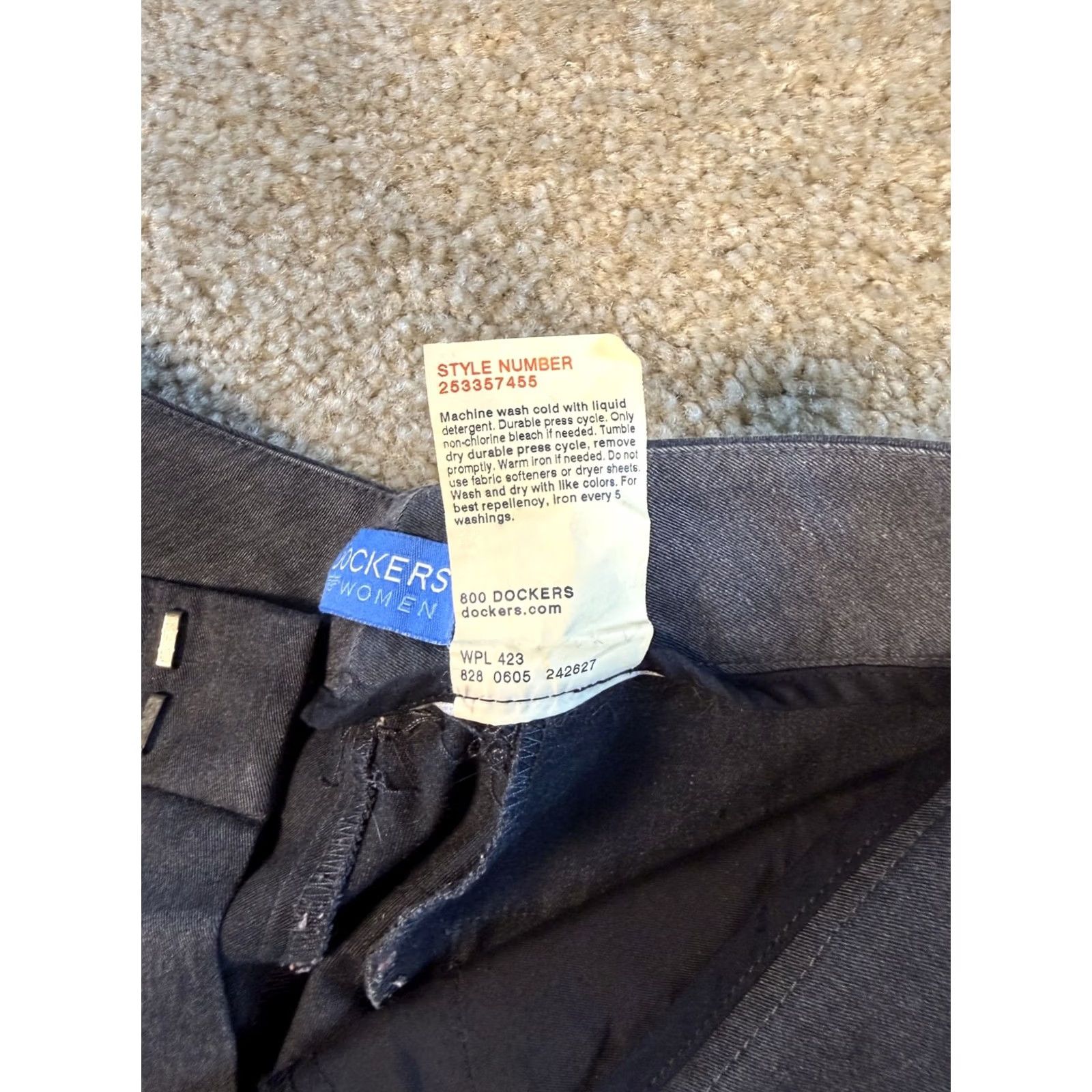 Dockers DOCKERS Women's Metro Trousers Pants Size 6 Gray Straight Leg Stretch Size 28" / US 6 / IT 42 - 6 Thumbnail
