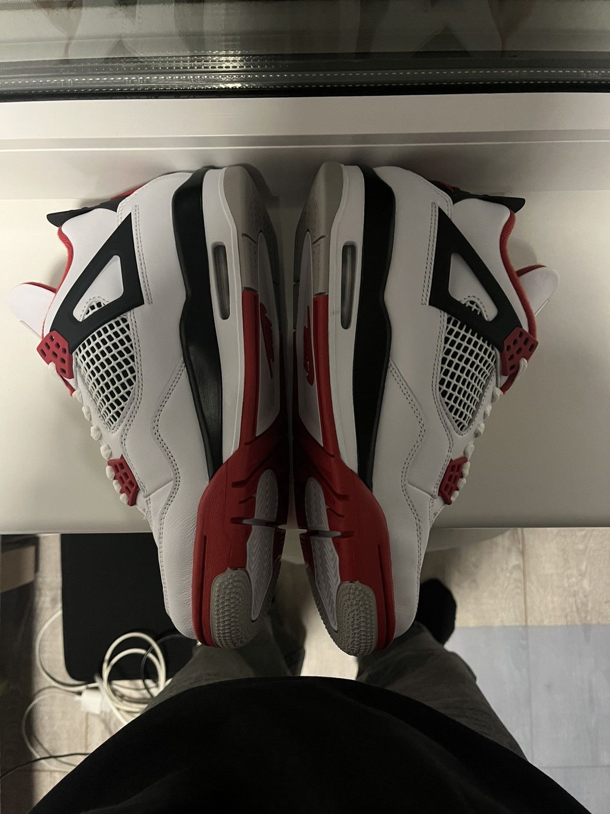 Jordan Brand × Nike Jordan 1 Fire Red 2020 Size US 8 / EU 41 - 4 Thumbnail