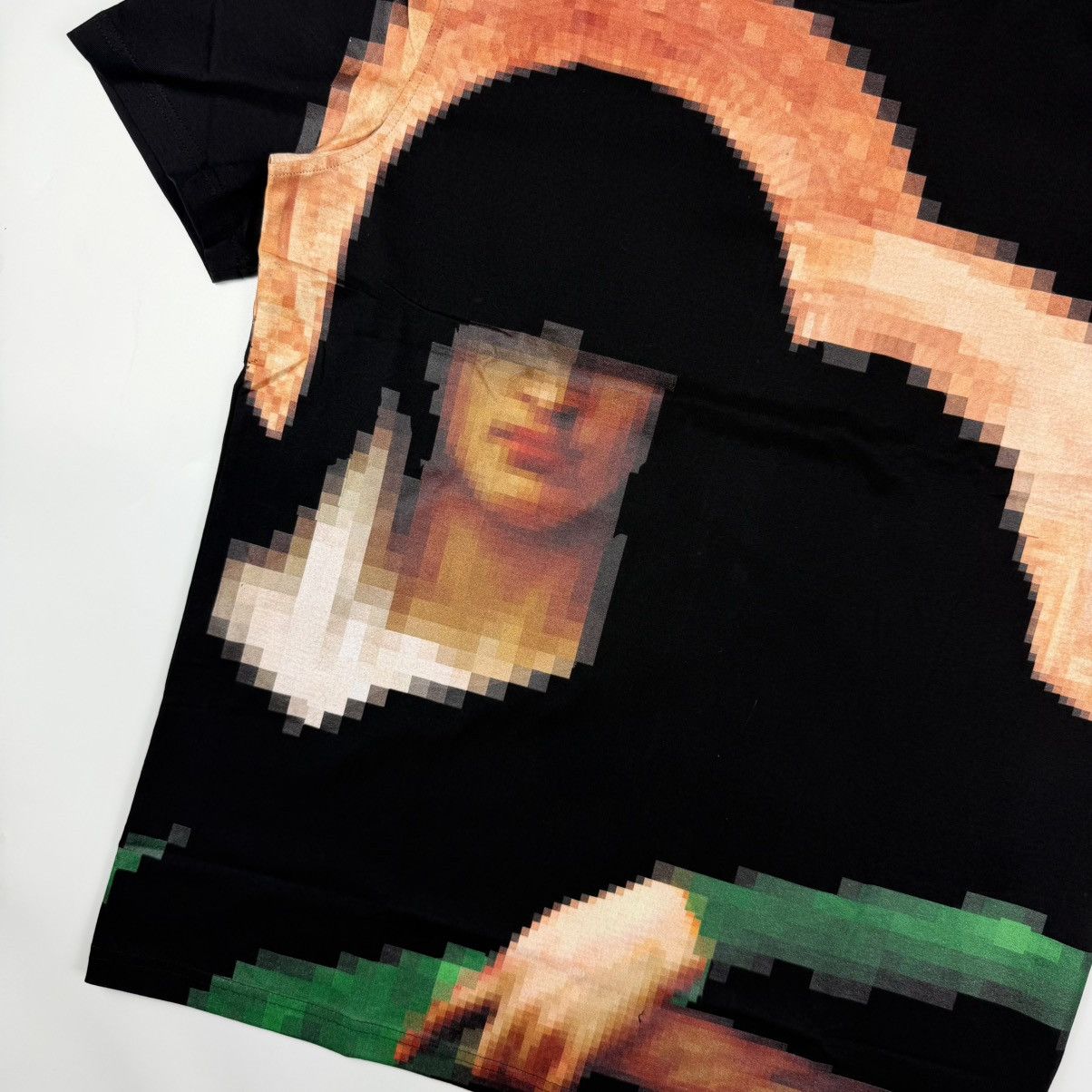 Givenchy Givenchy Madonna Pixel T-shirt *BRAND NEW* Size US XS / EU 42 / 0 - 2 Thumbnail