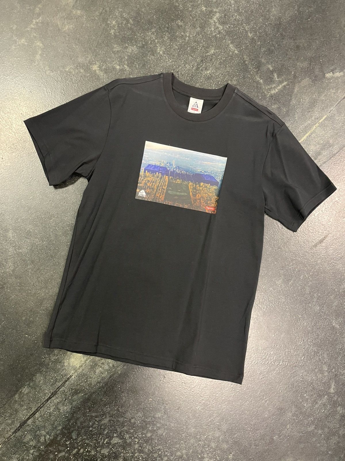 Nike ACG × Supreme Supreme X ACG Tee Size US M / EU 48-50 / 2 - 1 Thumbnail