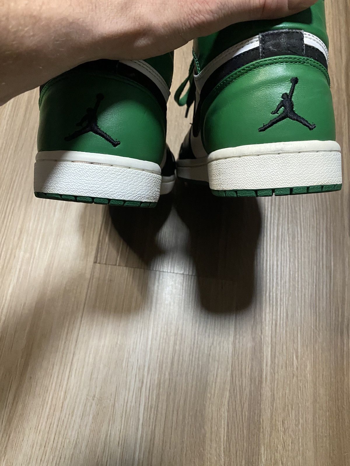 Jordan Brand Air Jordan 1 Retro High Boston Celtics 2009 Men's Size US 10 Size US 10 / EU 43 - 7 Thumbnail