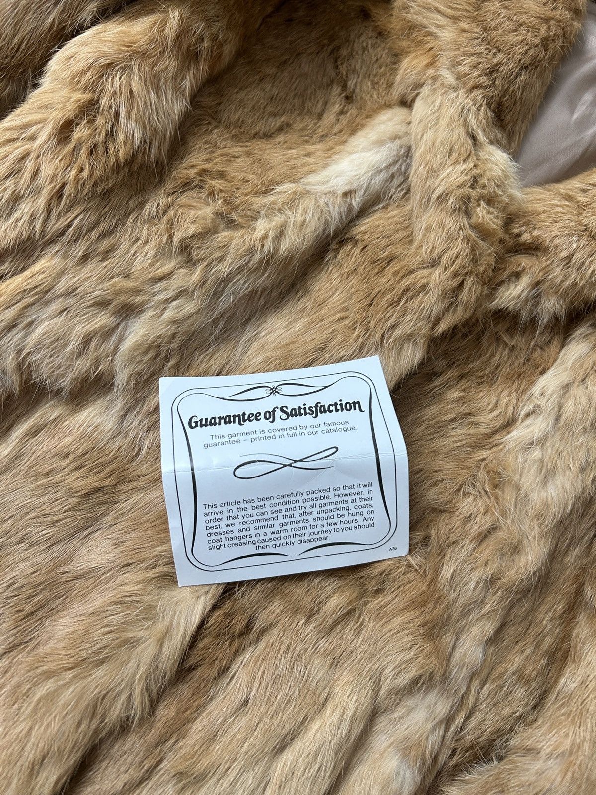 Japanese Brand Rabbit fur coat women’s vintage 90s Size S / US 4 / IT 40 - 5 Thumbnail