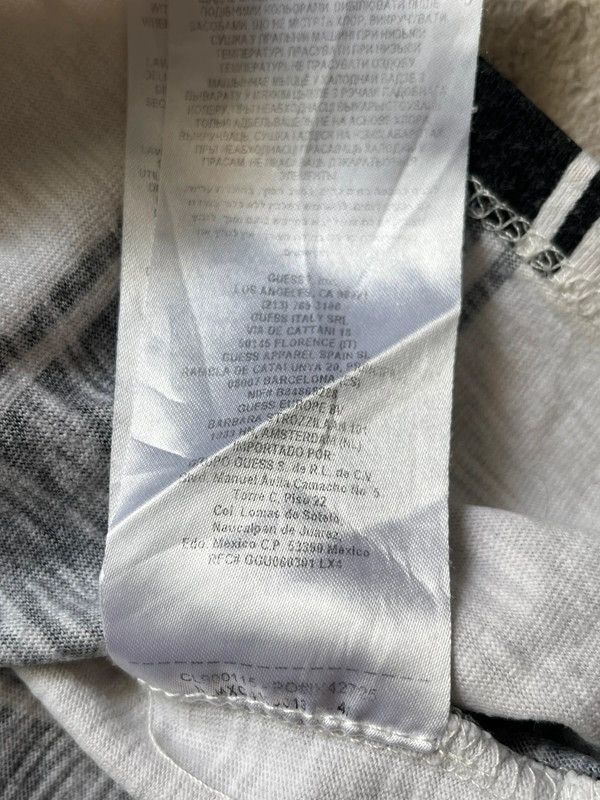 Guess Guess Sz XL Stripped Retro T-Shirt Heavy Cotton Rare Size US XL / EU 56 / 4 - 11 Thumbnail