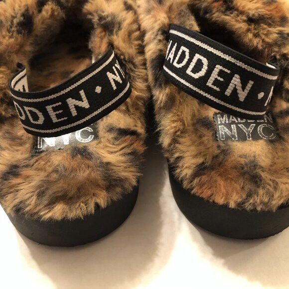 Steve Madden STEVE MADDEN WOMEN'S FAUX FUR SANDALS SIZE: 9 Size US 9 / IT 39 - 4 Thumbnail