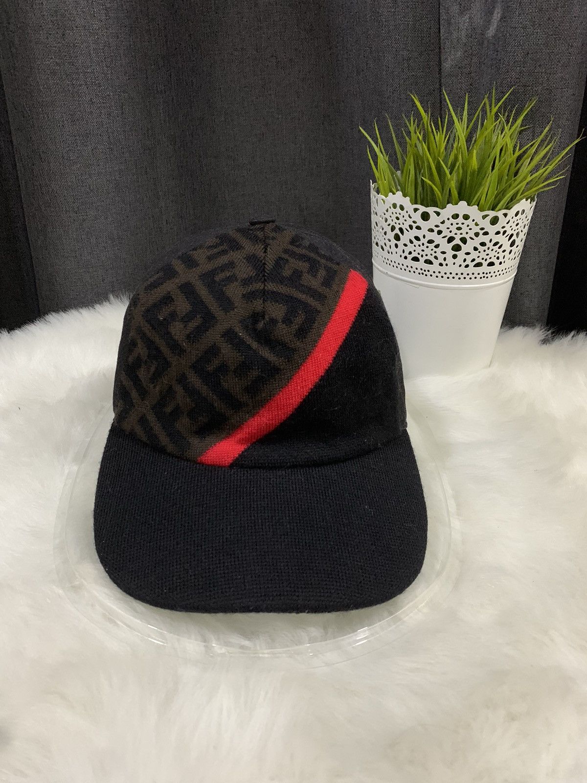 Fendi FENDI Caps FF Zucca Virgin Wool Size ONE SIZE - 1 Thumbnail