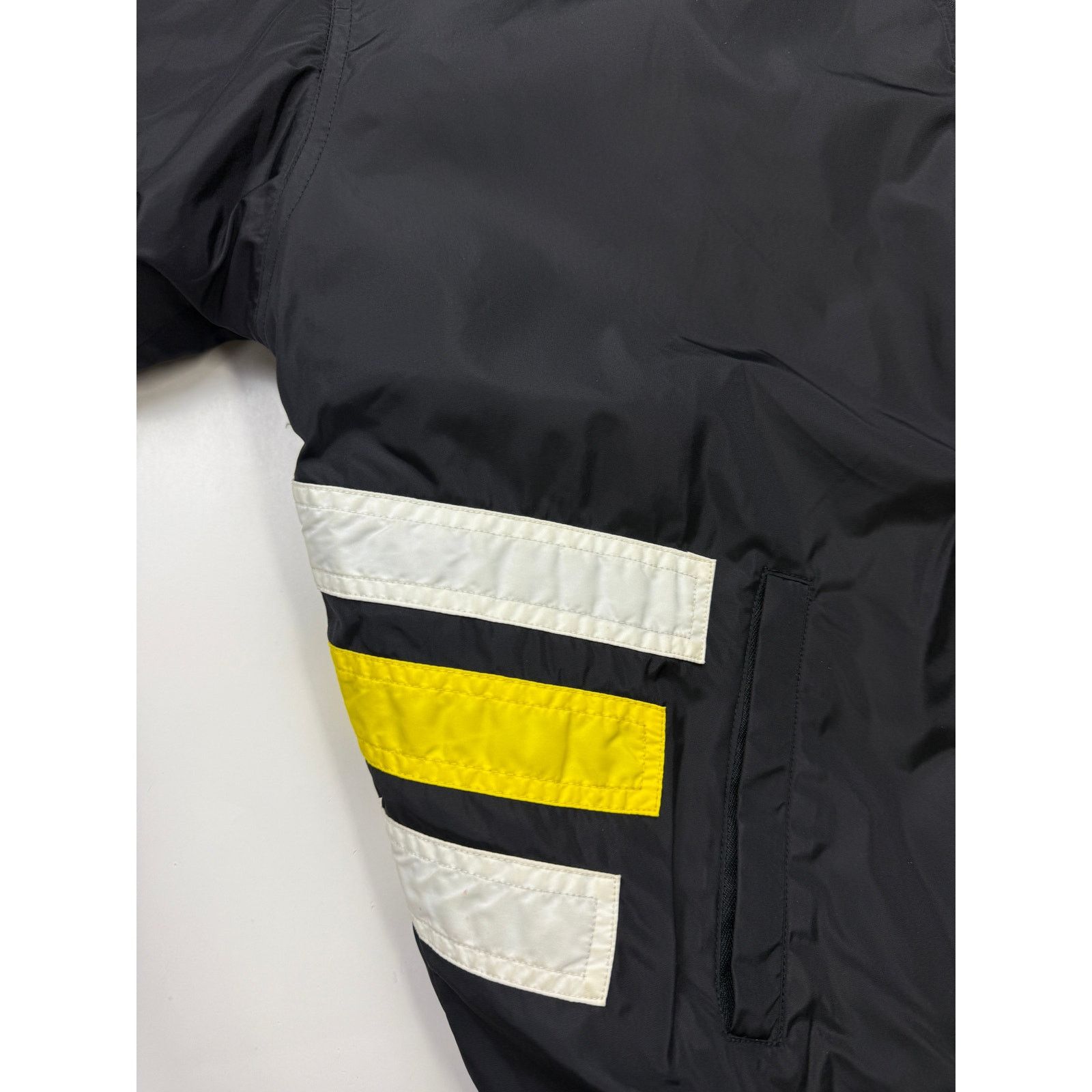 Vintage Vintage 90s Adidas Embroidered Logo Insulated M Size US M / EU 48-50 / 2 - 6 Thumbnail