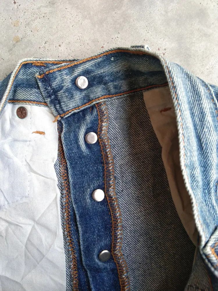 Levi's 90s Vintage Levi's 501 Made In USA Distressed Jeans 28x33 Size US 28 / EU 44 - 6 Thumbnail