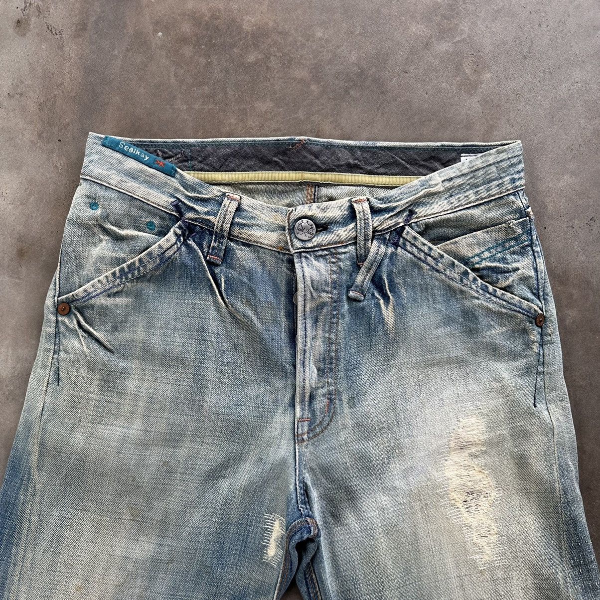 Japanese Brand Vintage Japanese Raw Distressed Faded Denim Jean Size 32 Size US 31 - 4 Thumbnail