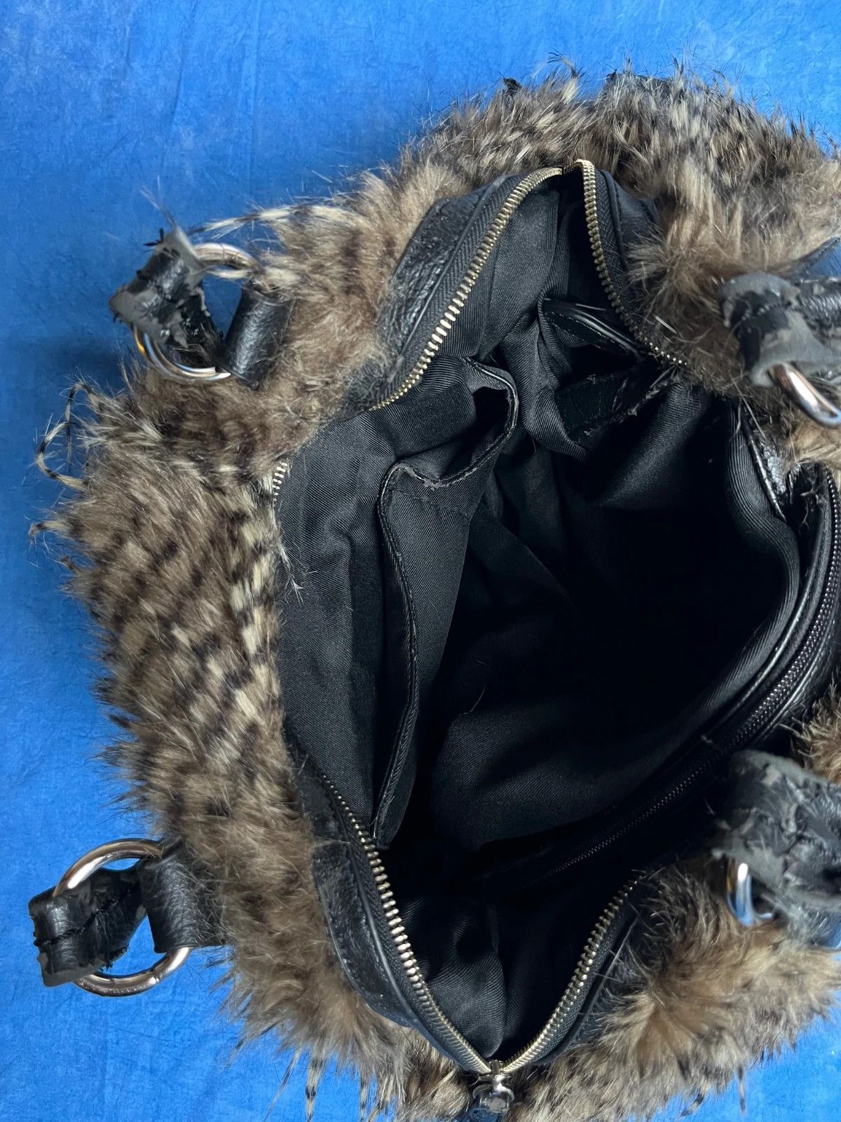 Vintage Vintage 00s Japan Style Faux Fur City Bag Avant Garde y2k Size ONE SIZE - 8 Thumbnail