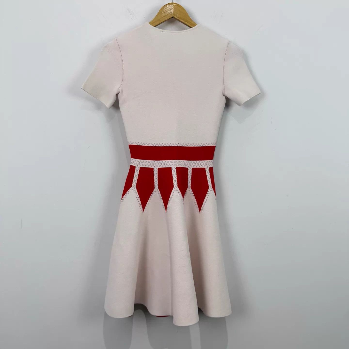 Alexander McQueen Alexander McQueen Red/White Jacquard Stretch Dress S Size S / US 4 / IT 40 - 2 Thumbnail