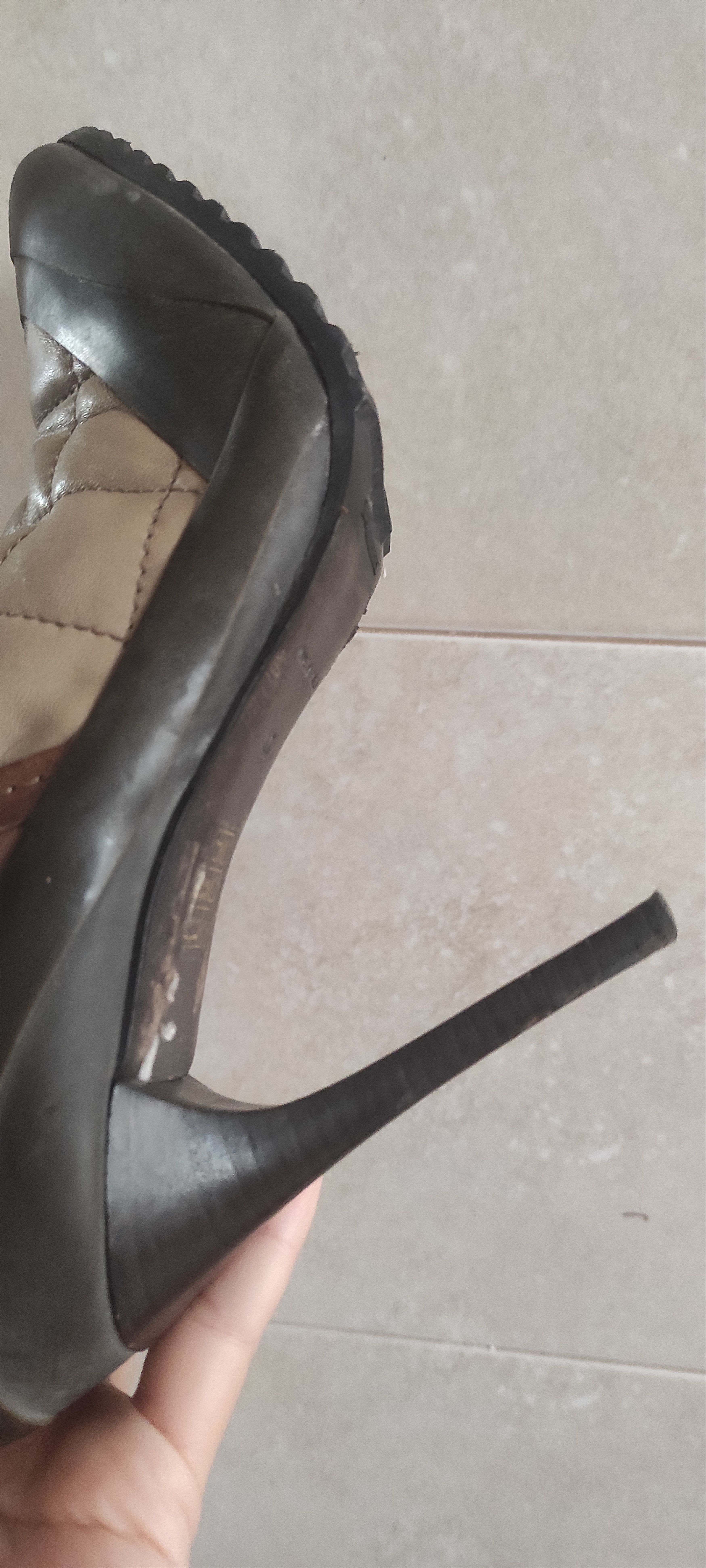 Burberry Burberry Brit Beverley Ankle Bootie Brown Quilted Sz Eur 40 Size US 8.5 / IT 38.5 - 14 Thumbnail