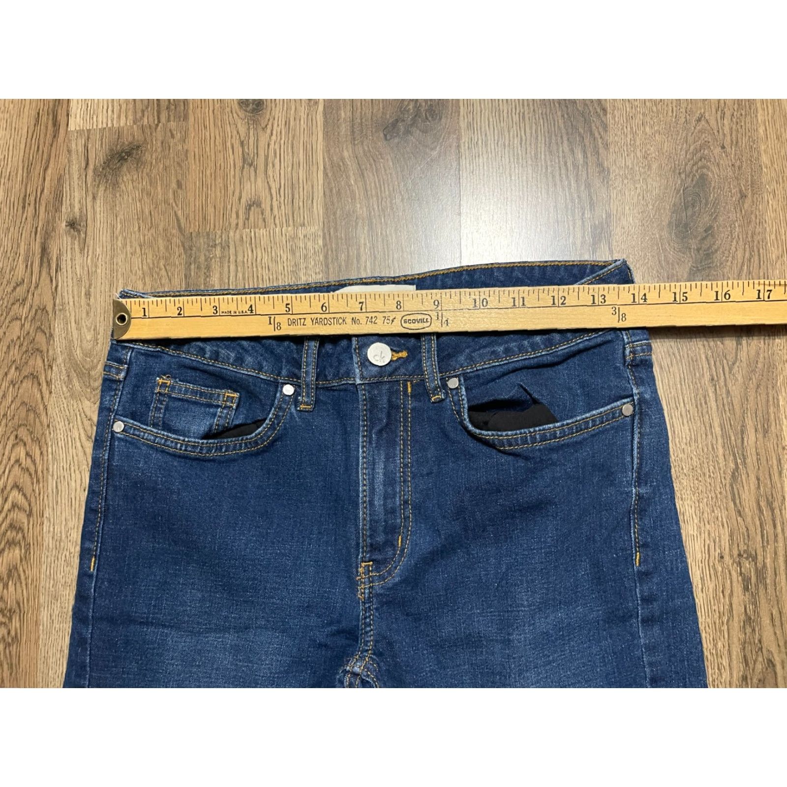 Calvin Klein Calvin Klein Jeans Women's Jeans, Blue Denim Slim Boyfriend Pockets Size 2 Regular Inseam 26.5 in Womens Size 26" / US 2 / IT 38 - 5 Thumbnail