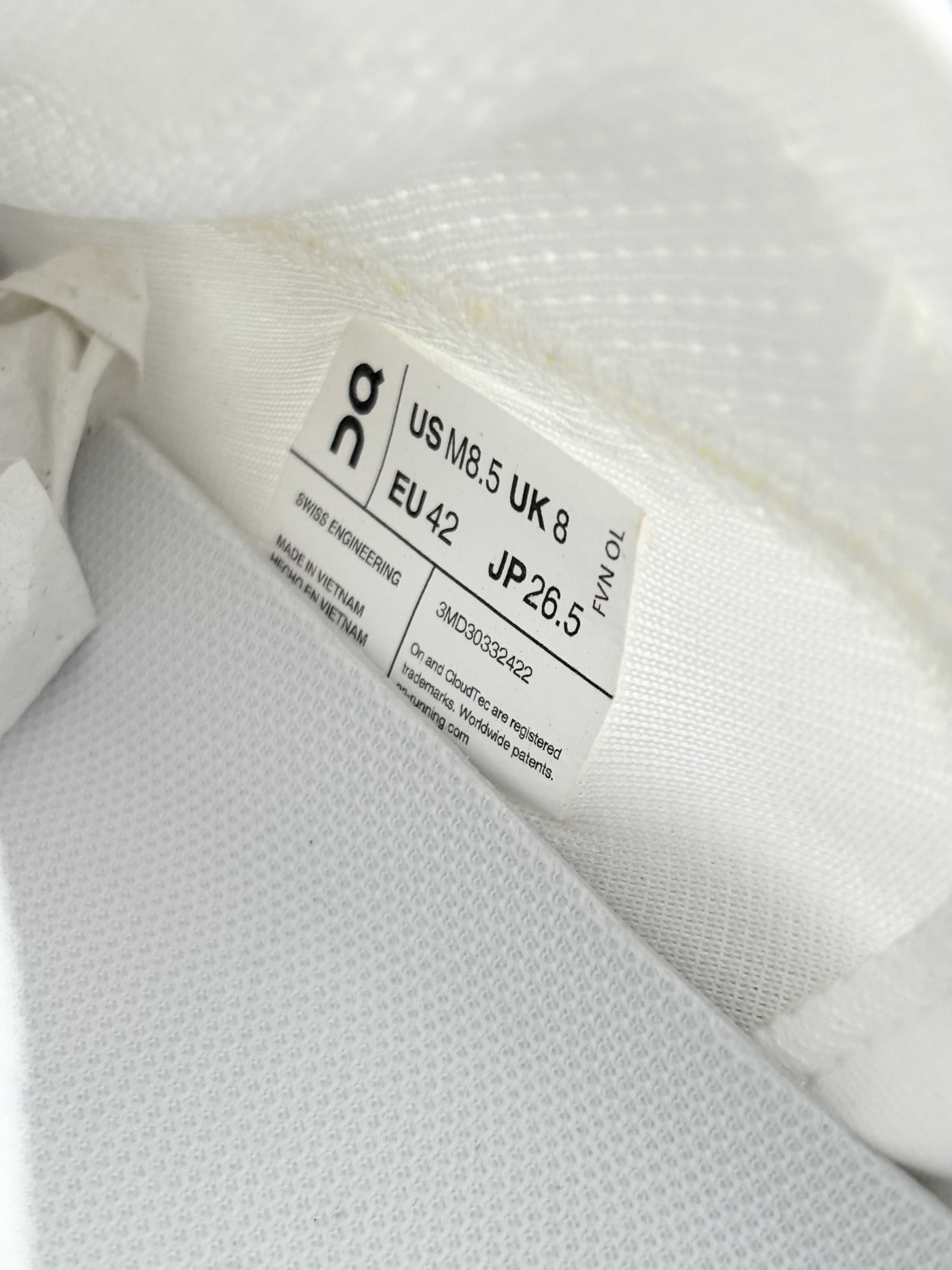 Loewe × On On Running Cloudtilt LOEWE All White Size US 8.5 / EU 41-42 - 9 Thumbnail