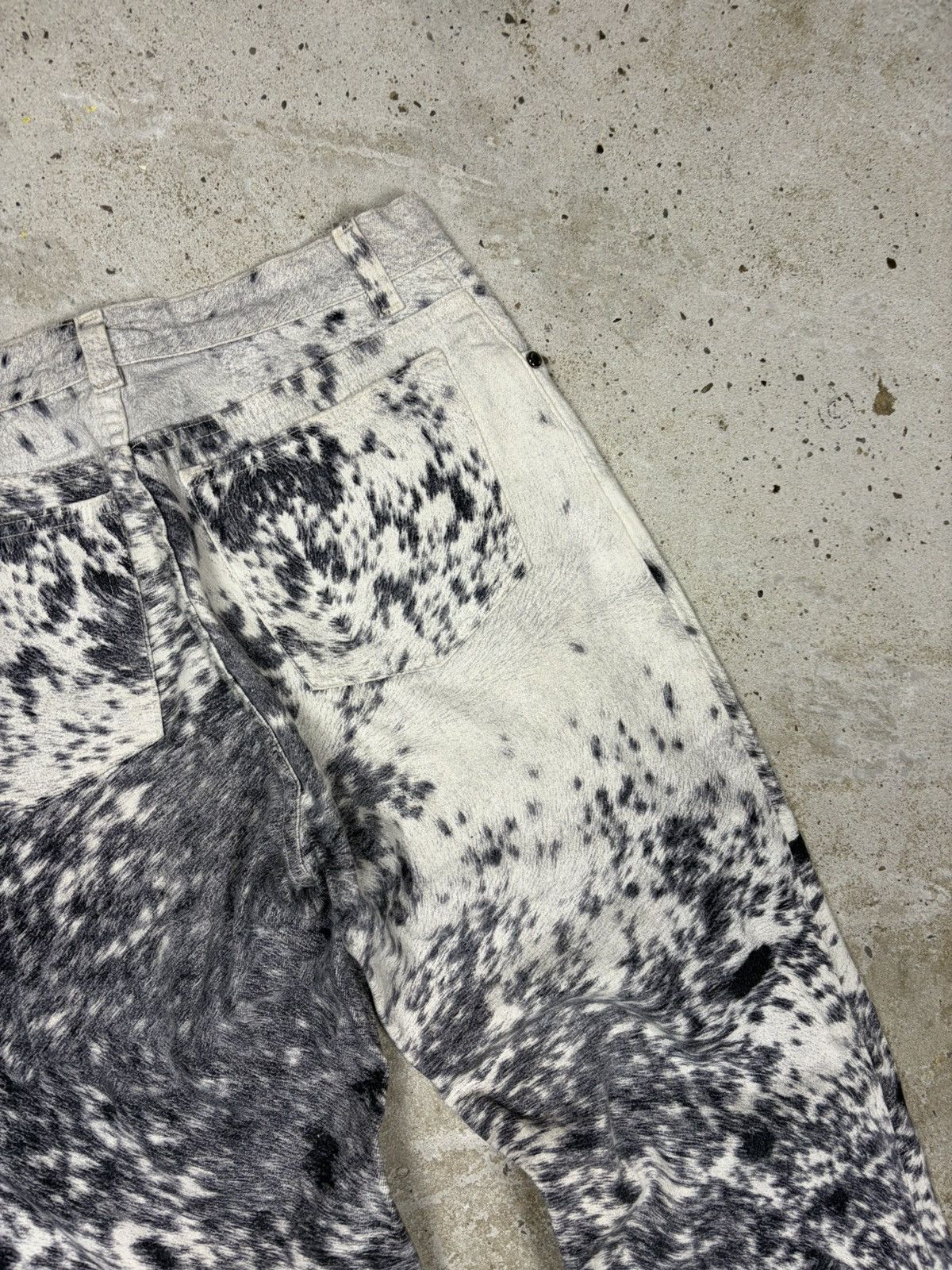 Roberto Cavalli FW1999 Roberto Cavalli Furry Cawprint Movement Pants Size 28" / US 6 / IT 42 - 12 Thumbnail