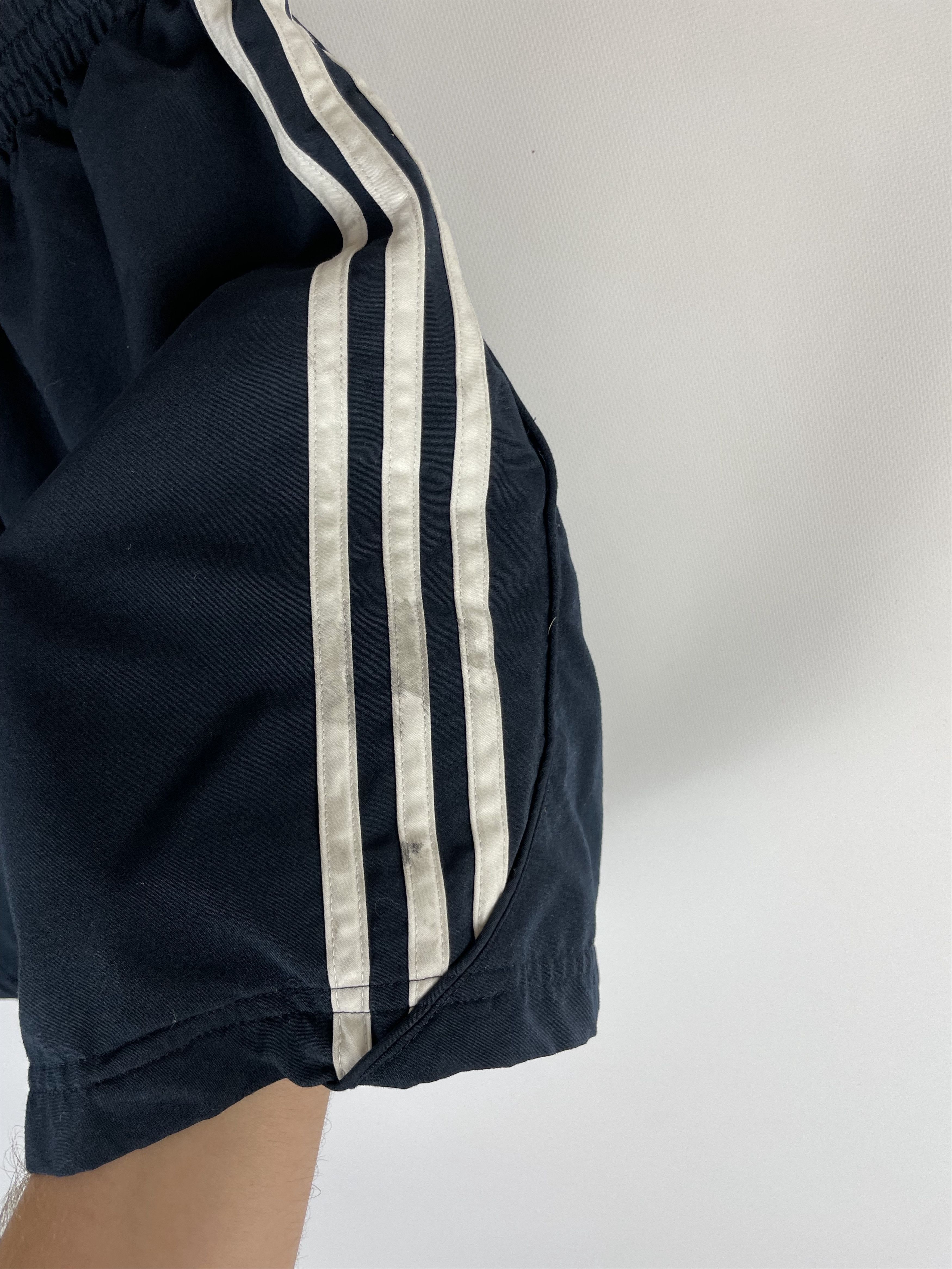 Adidas Vintage Adidas Shorts Y2k Size US 32 / EU 48 - 8 Thumbnail