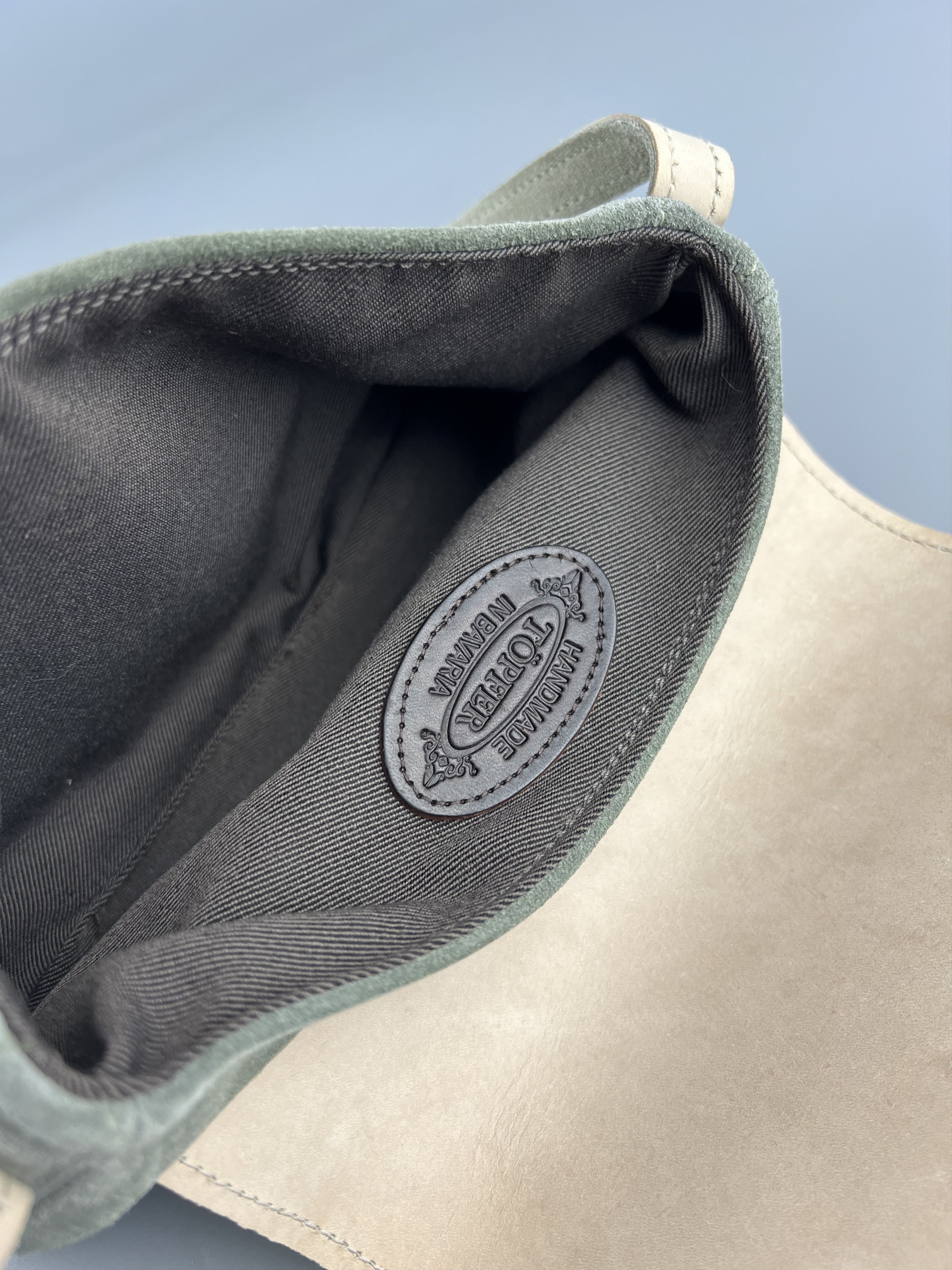 Handmade × Leather Töpfer Handmade in Bavaria Rare Vintage Suede Crossbody Bag Size ONE SIZE - 9 Thumbnail